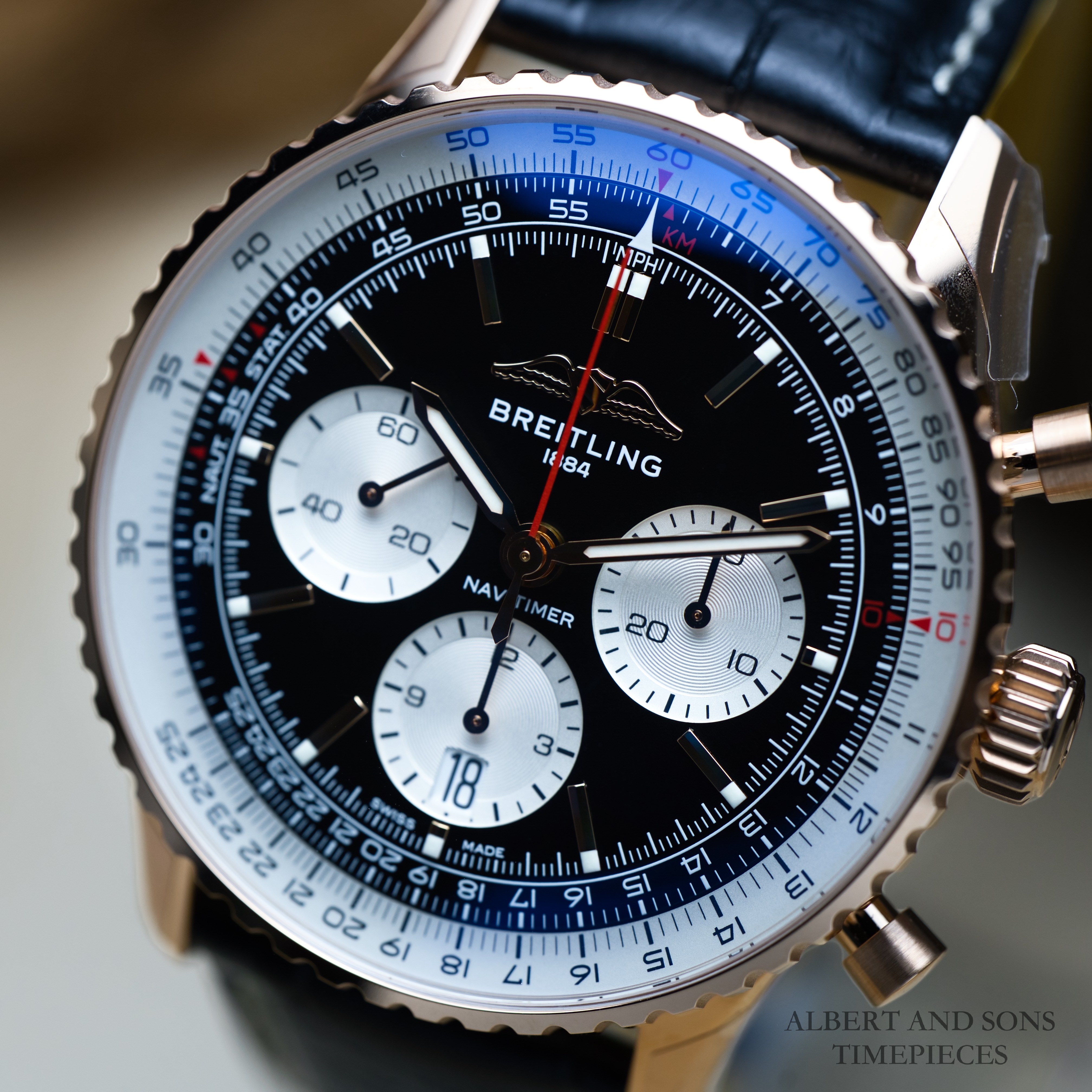 Navitimer B01 Chronograph 43 Complete Box+Papers
