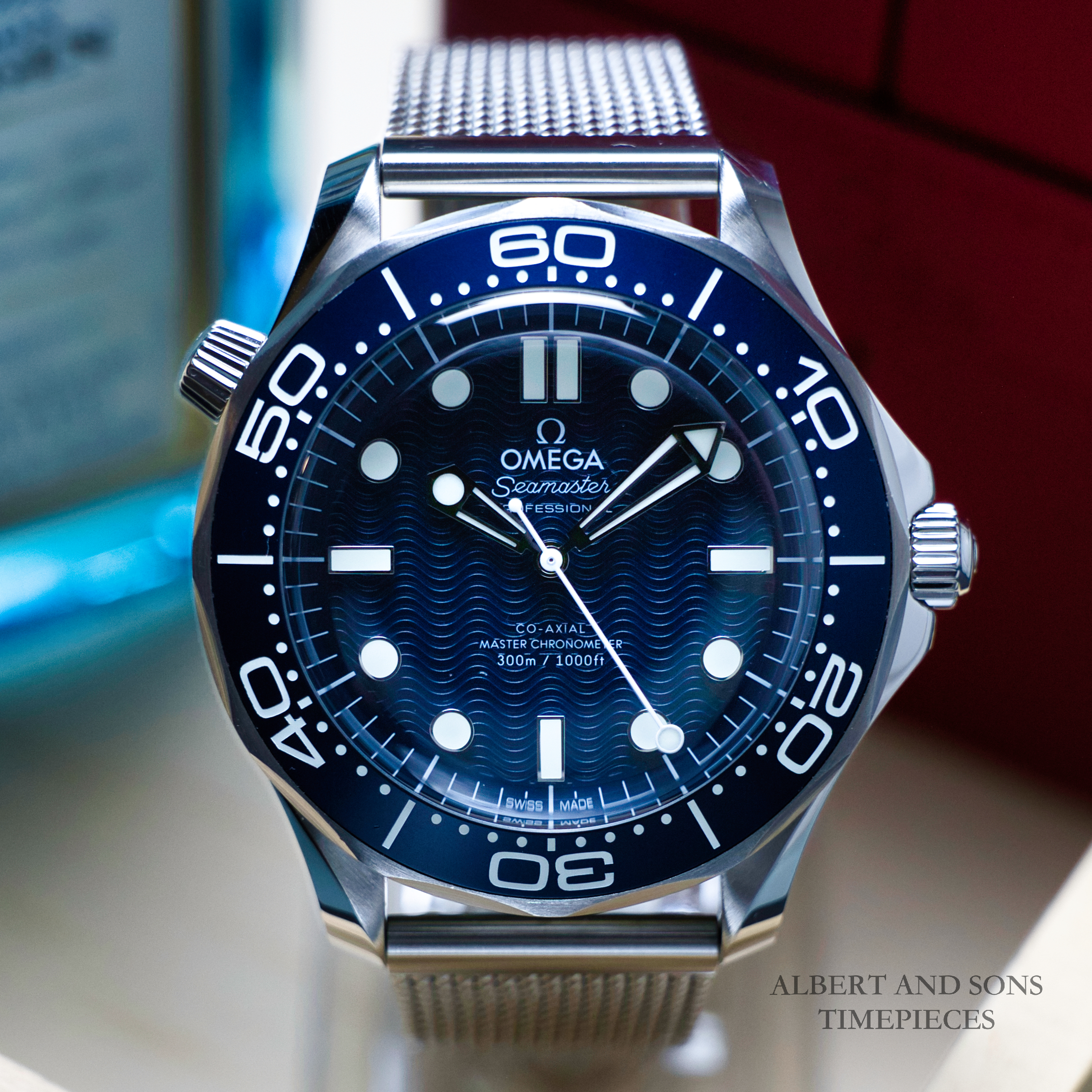 OMEGA Seamaster Diver 300M 210.30.42.20.03.002 James Bond 60th Anniversary Complete Box & Papers