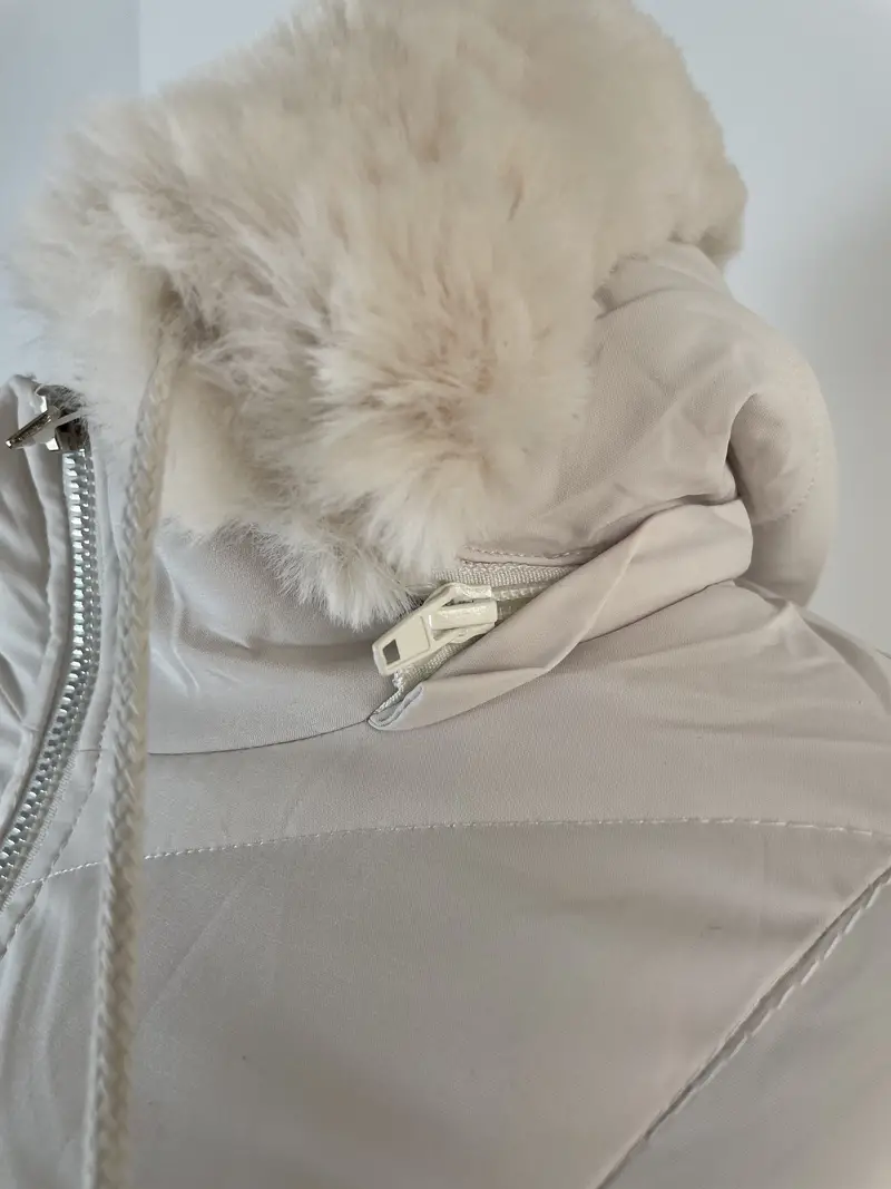 Elegant Women's Faux Fur-Lined Hooded Jacket - Cozy Polyester Zip-Up Winter Coat with Button Detail, Long Sleeve, Casual Warm Outerwear for Fall/Winter, Non-Transparent, Solid Color