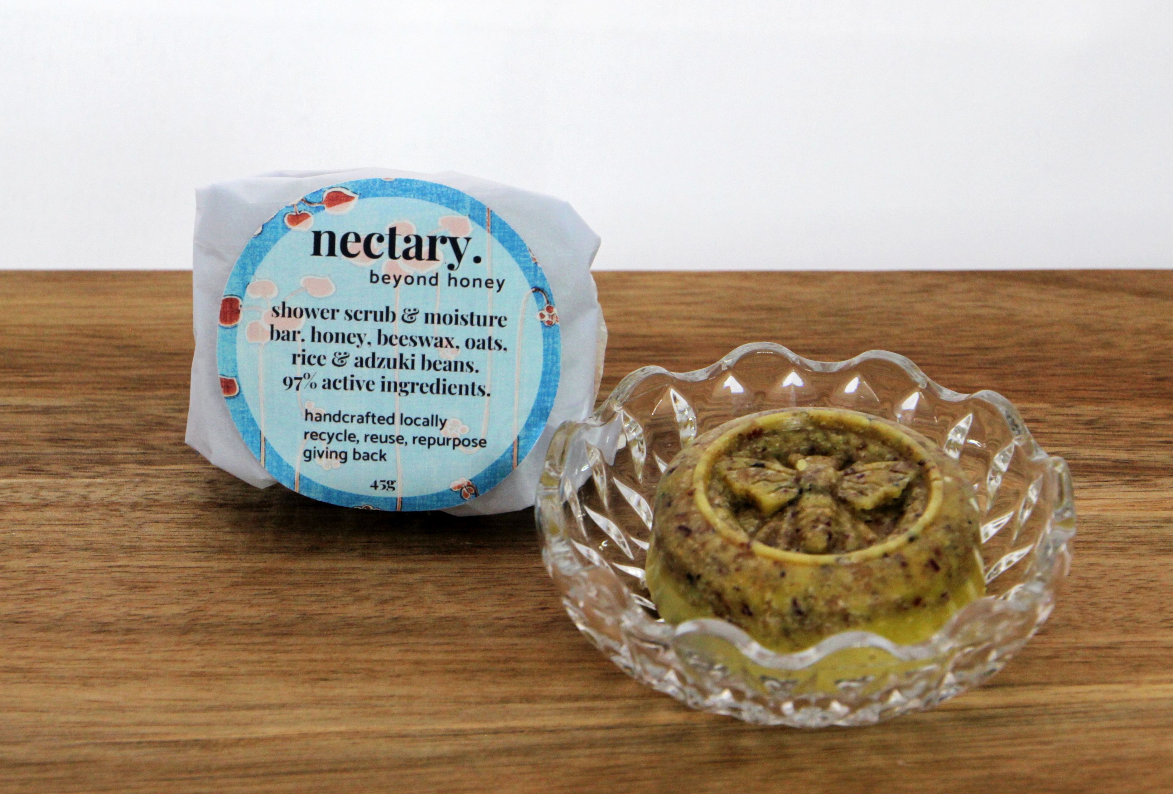 shower scrub & moisture bar. honey, beeswax, oats, rice & adzuki beans. 