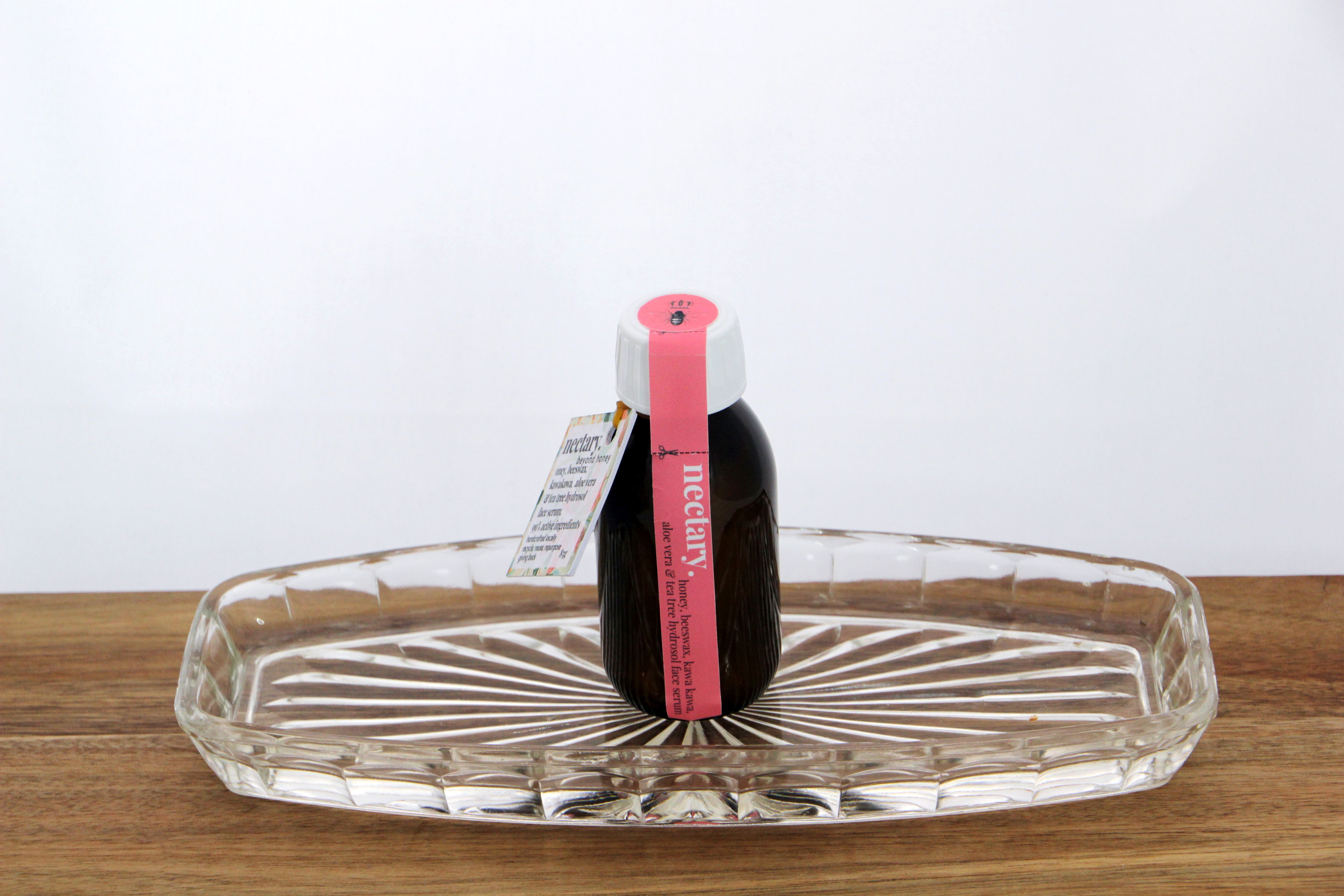 honey, beeswax, kawakawa, aloe vera & kowhait hydrosol cream face serum