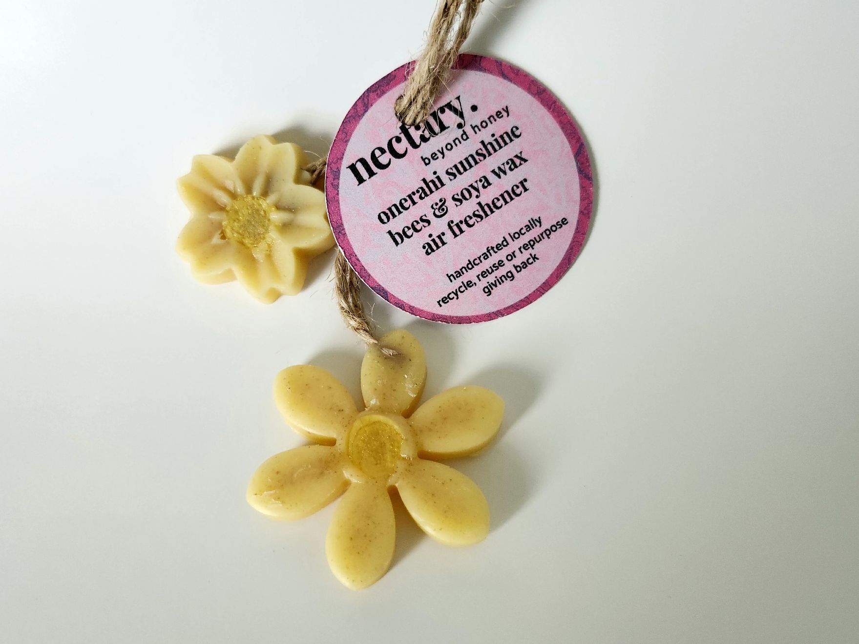 onerahi sunshine wax air freshener - two air fresheners.