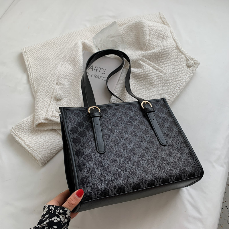 High-Capacity tote Handbag