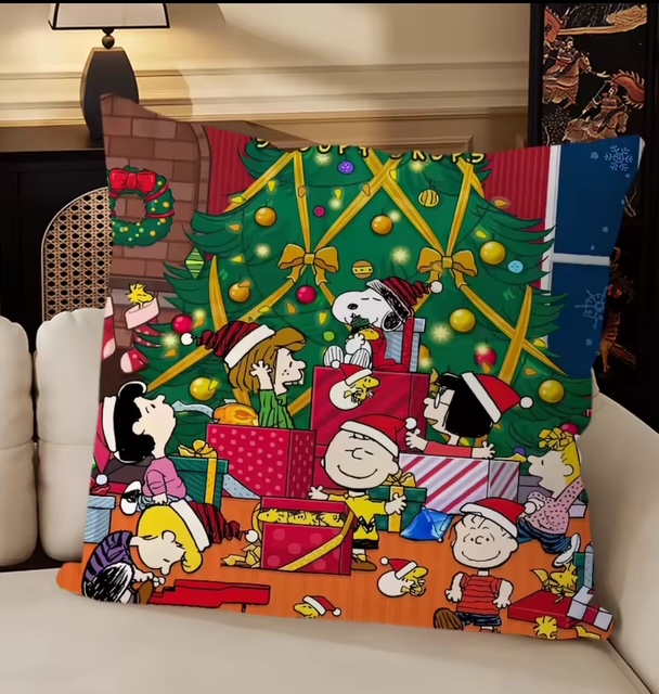 Peanuts Snoopy & the gang Christmas Throw Pillow