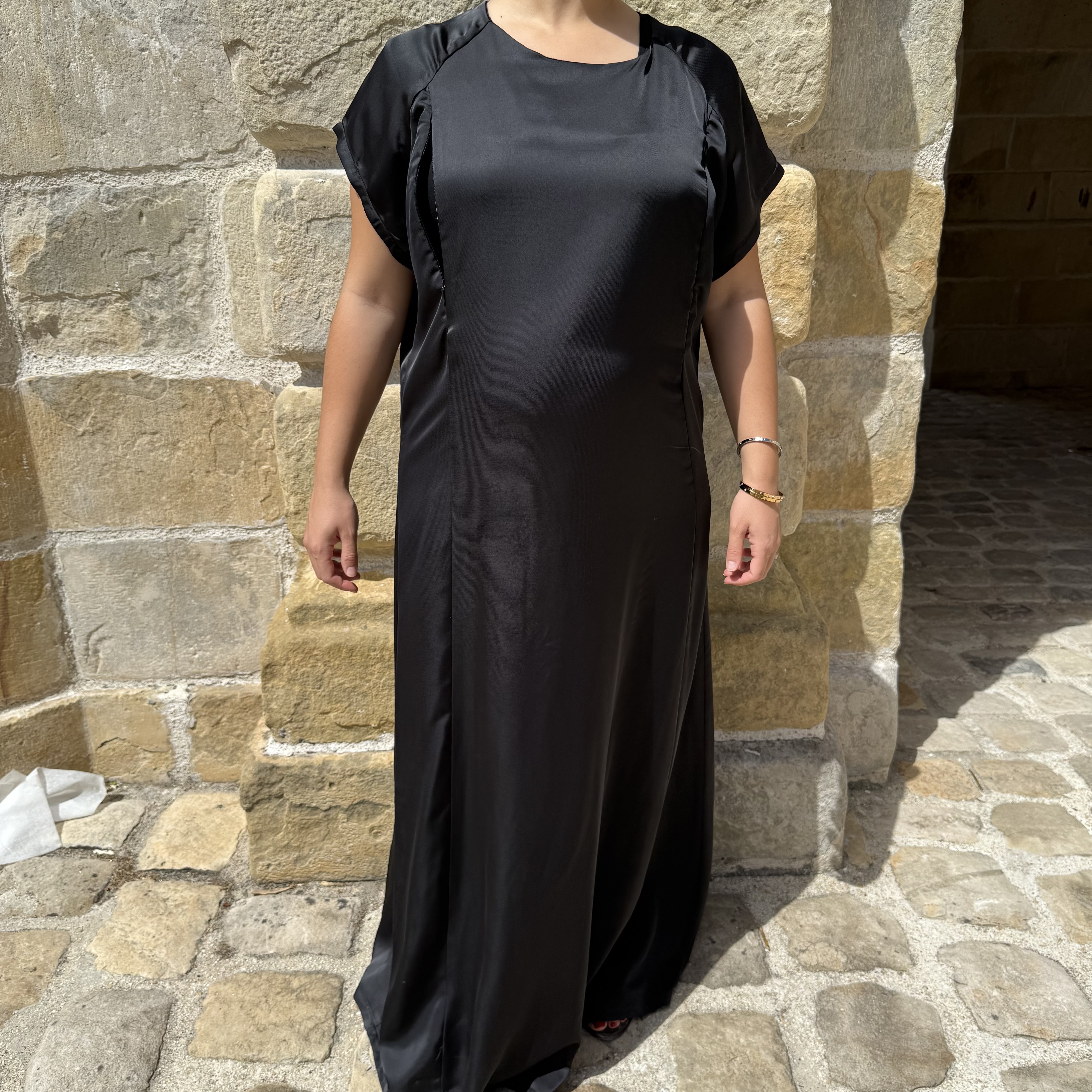 ROBE MANCHES COURTES