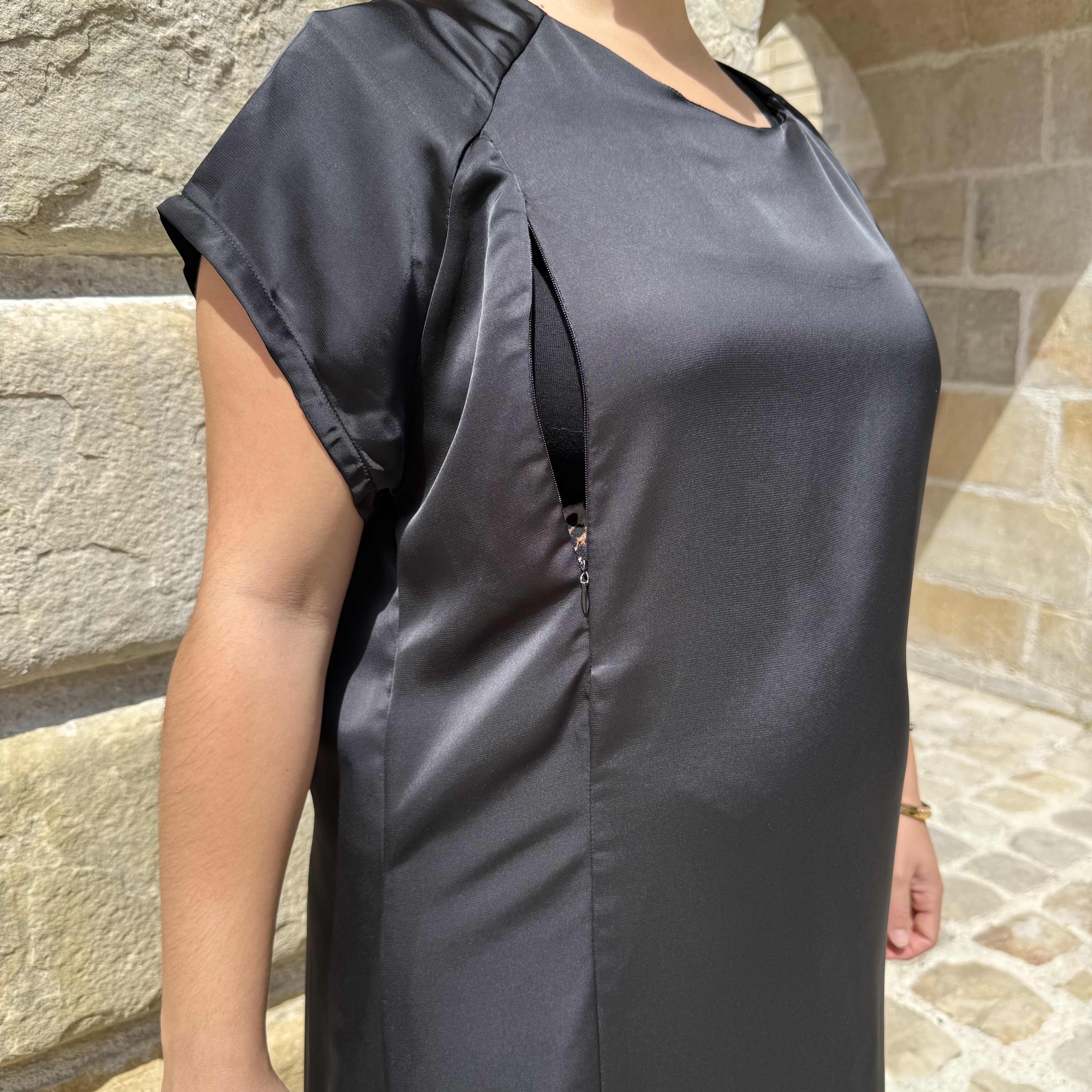 ROBE MANCHES COURTES