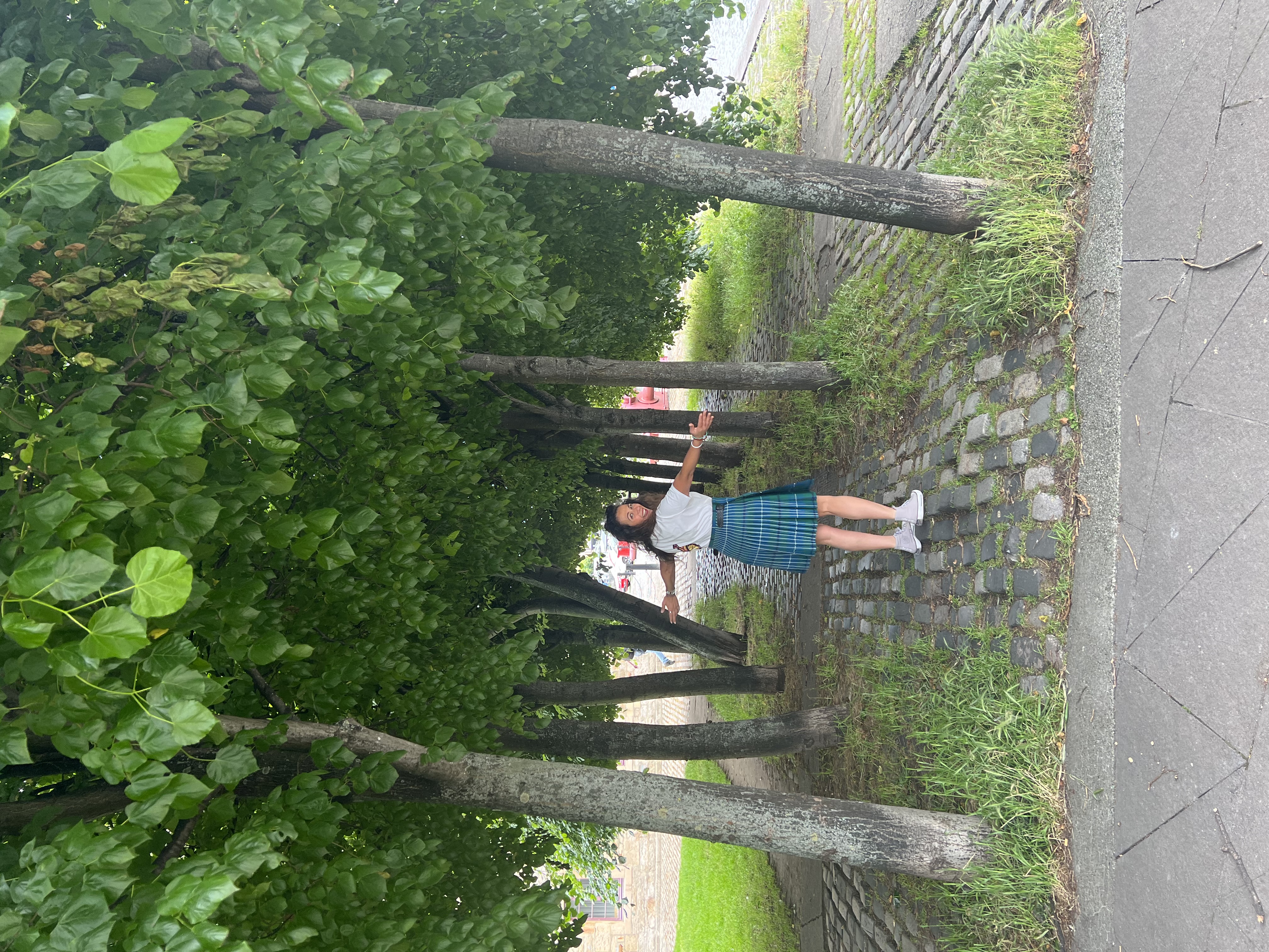 Heavy & Medium Weight Hand Stitched Kilts | 8yards * The Kilt Price Please note that the price does not include the material or postage.