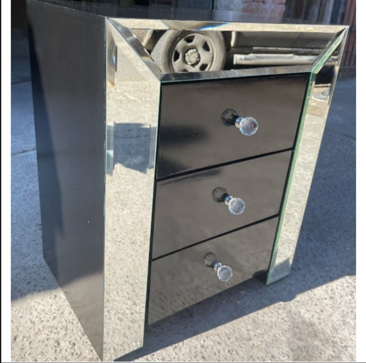 Mesita de Luz VOTHONAS