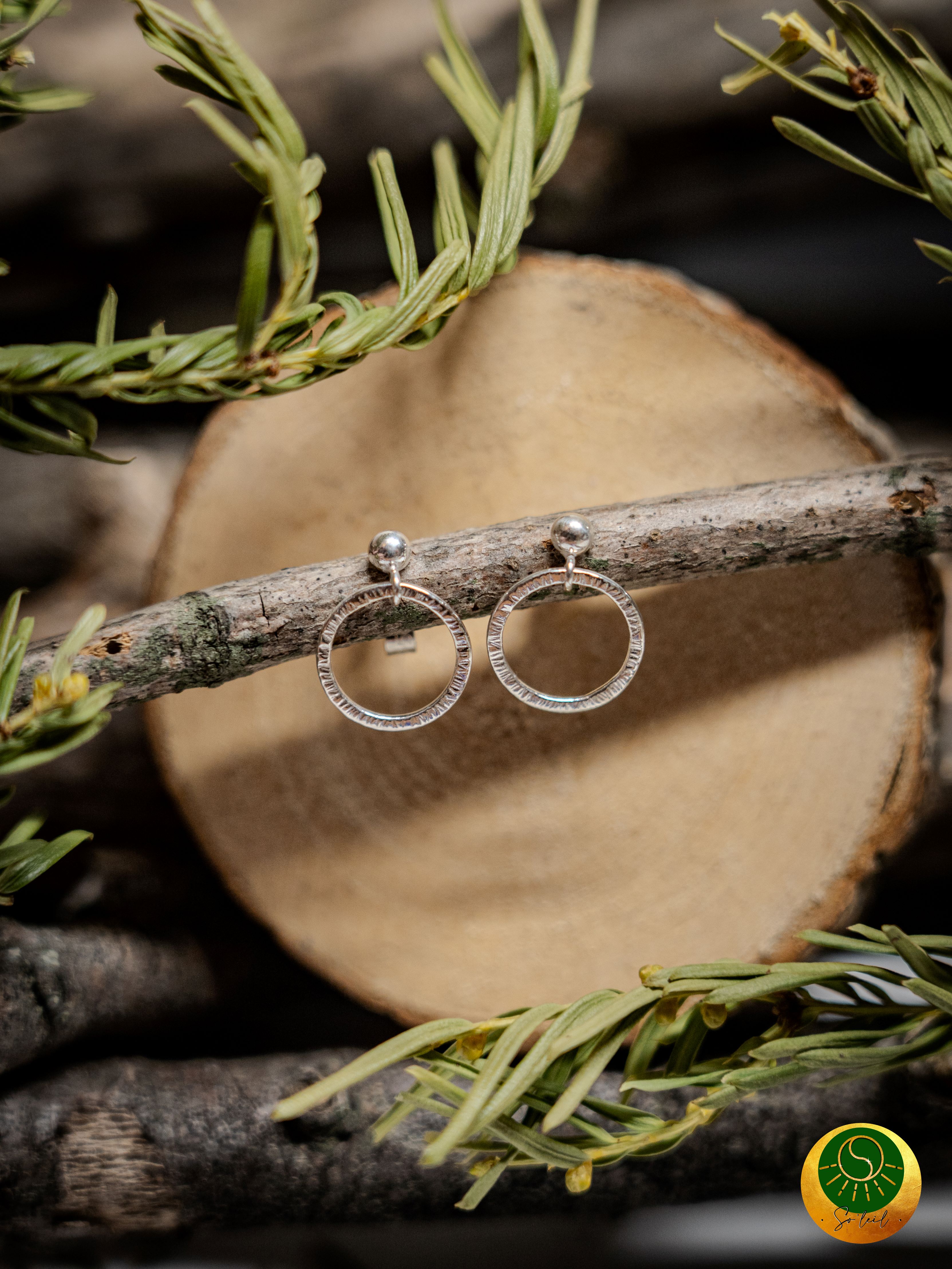 Boucles d'oreilles ciselées