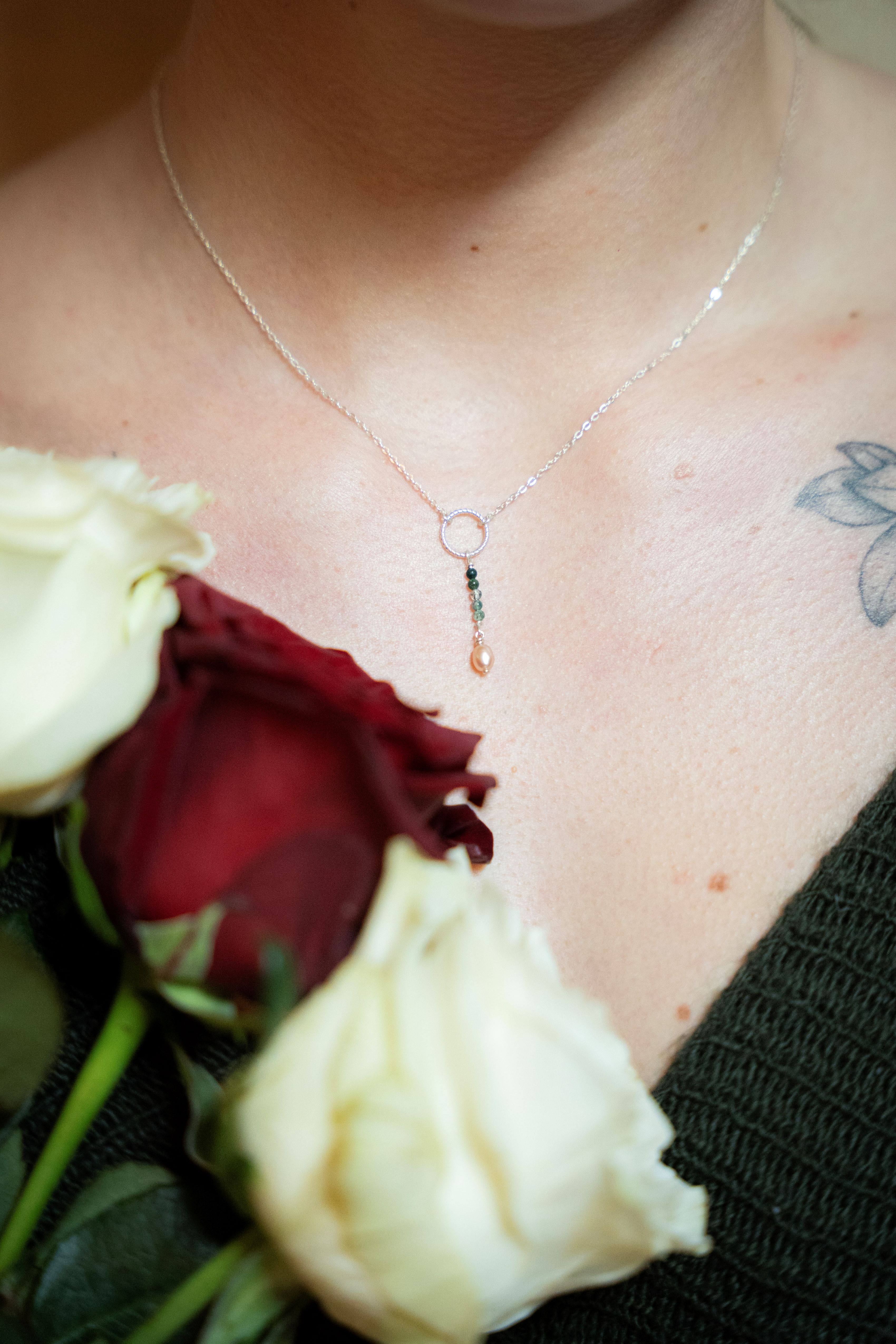 Colliers agate mousse et perle d'eau douce 