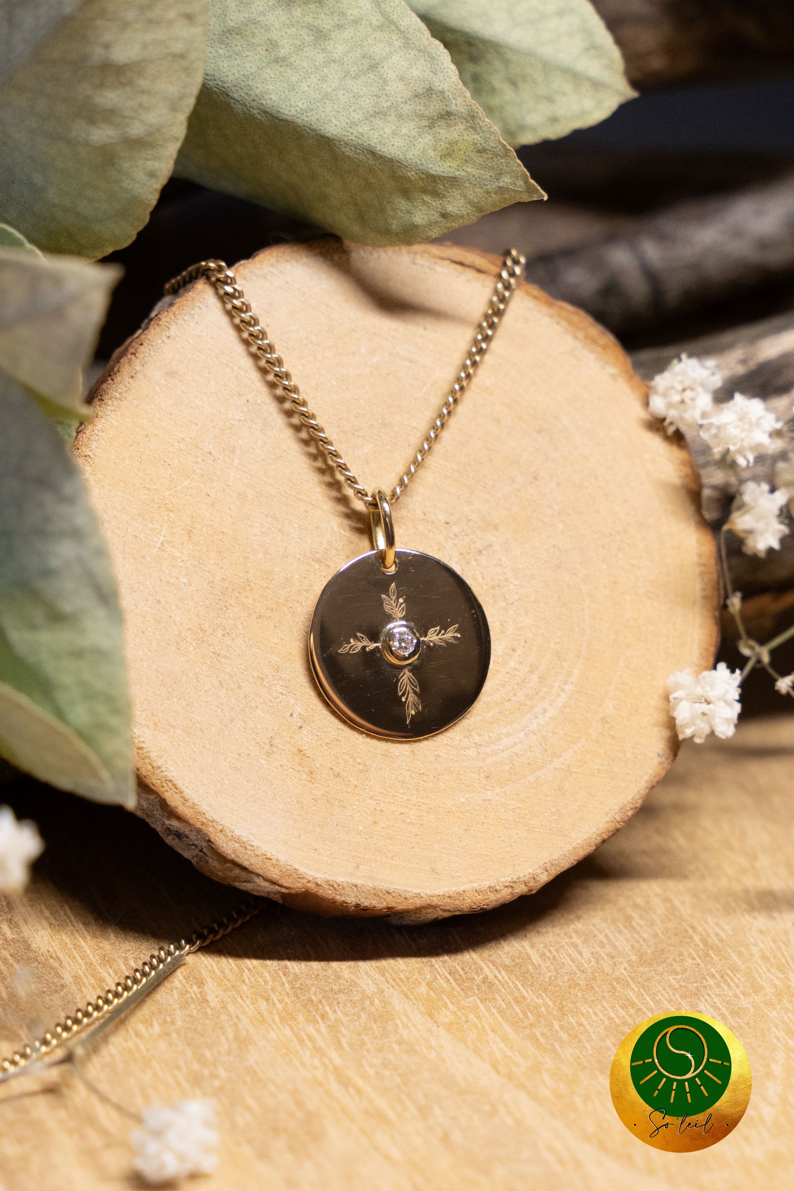 Médaille croix floral 