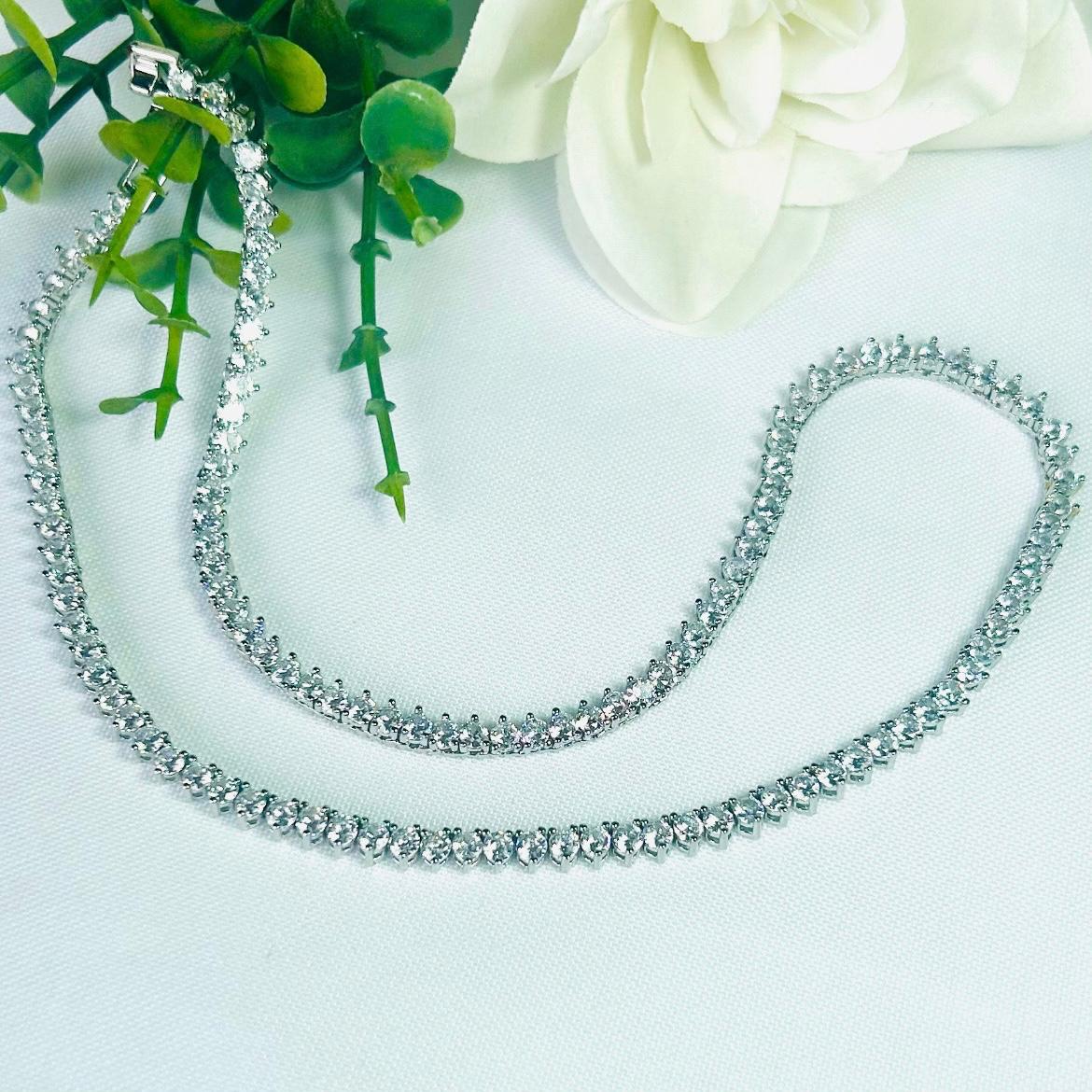 Riviera Hanine Fadiy - choker 