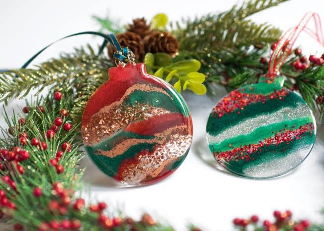 Resin - Chirstmas Ornaments - Set of 2