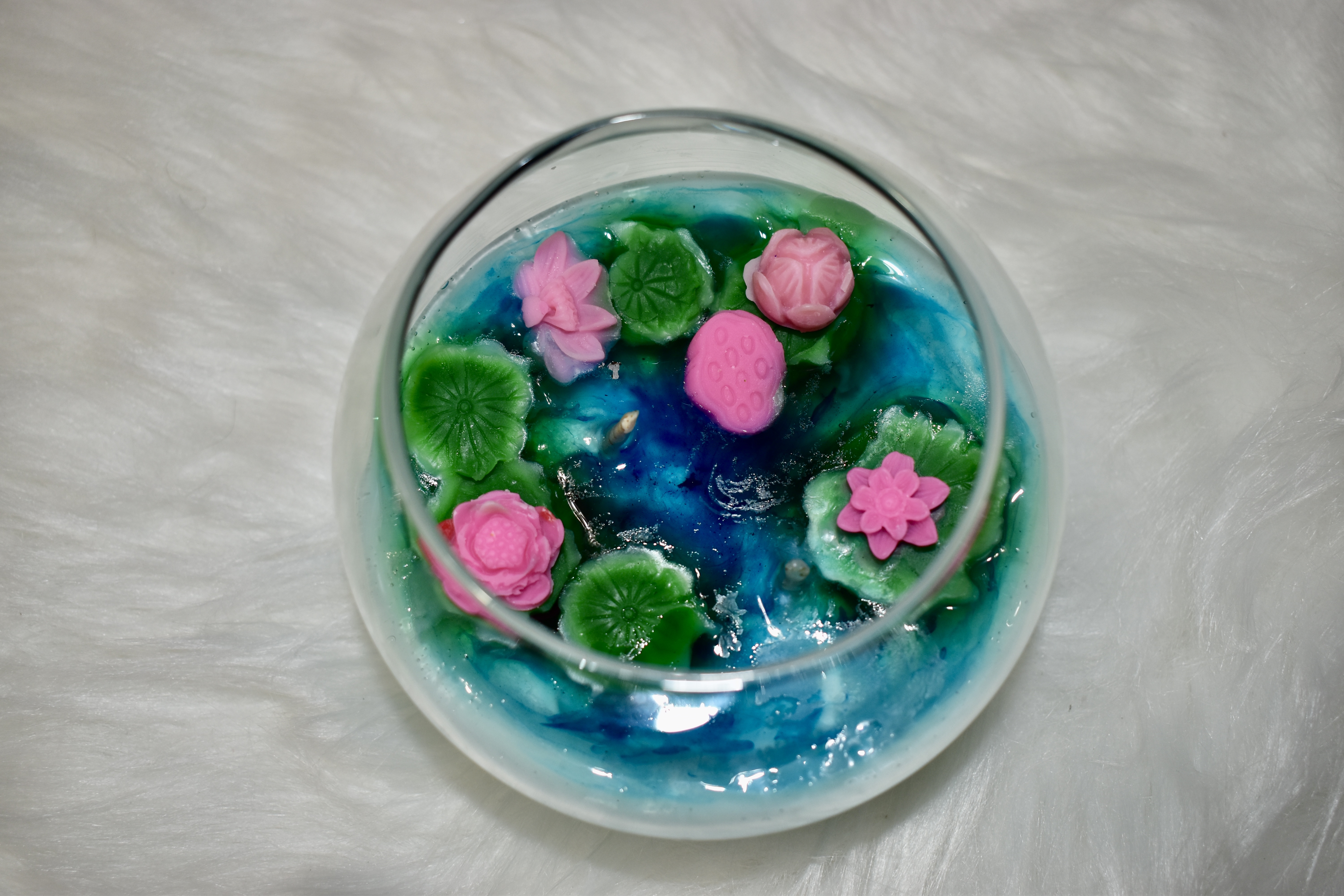 Floating Lotus Pond Gel Candle