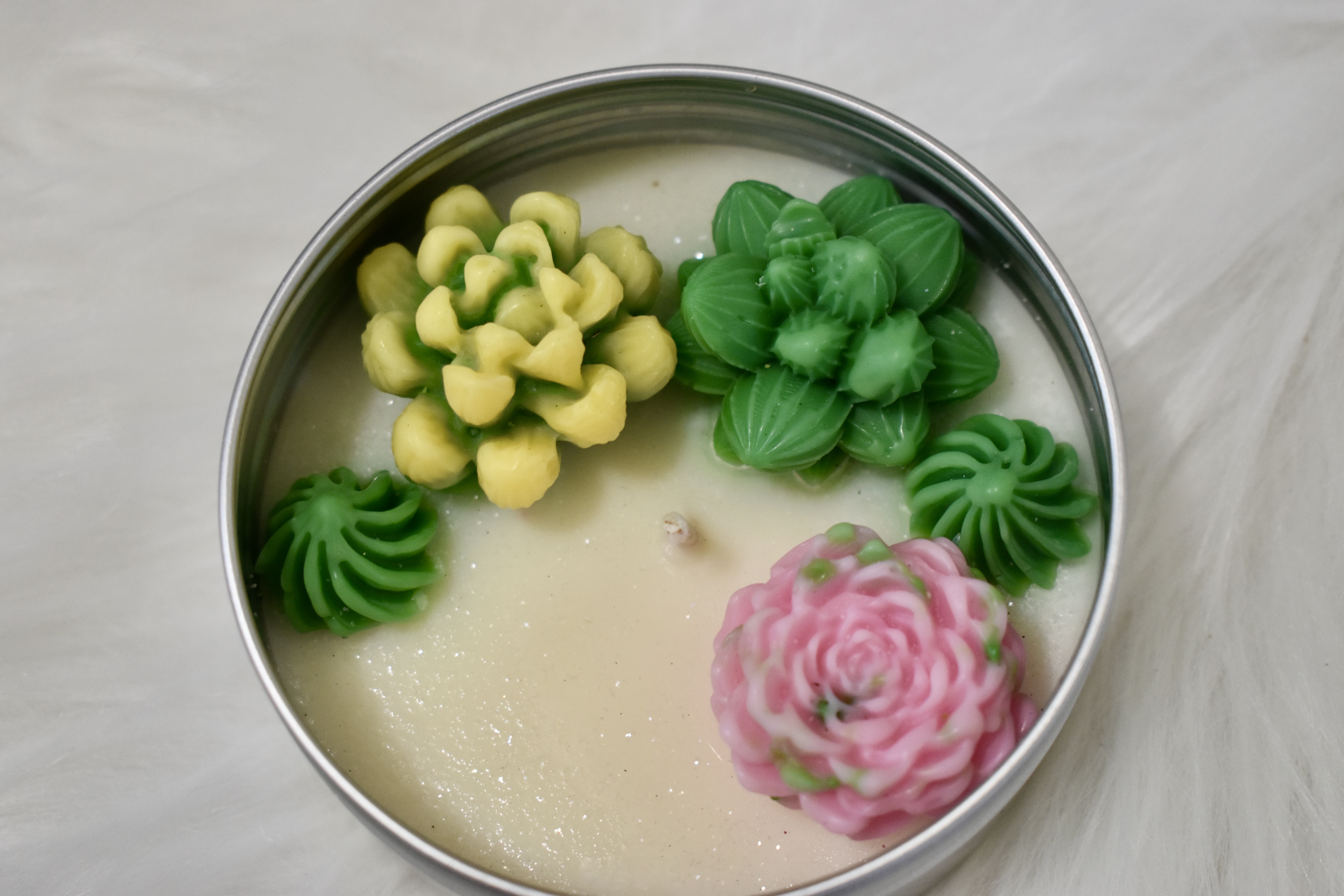 Themed Candles – A Blend of Art & Aroma