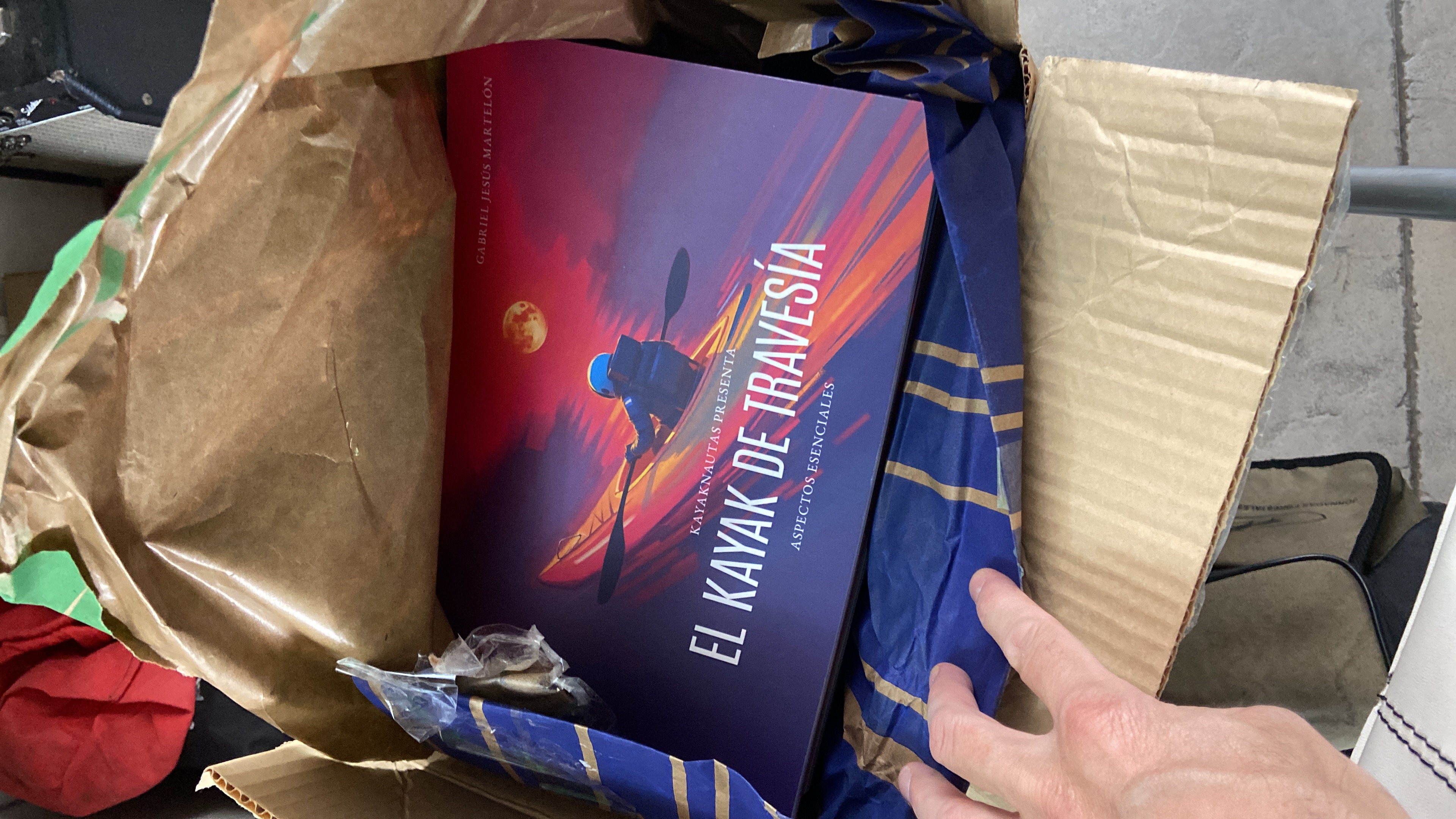  Libro impreso "El kayak de travesía, aspectos esenciales" 