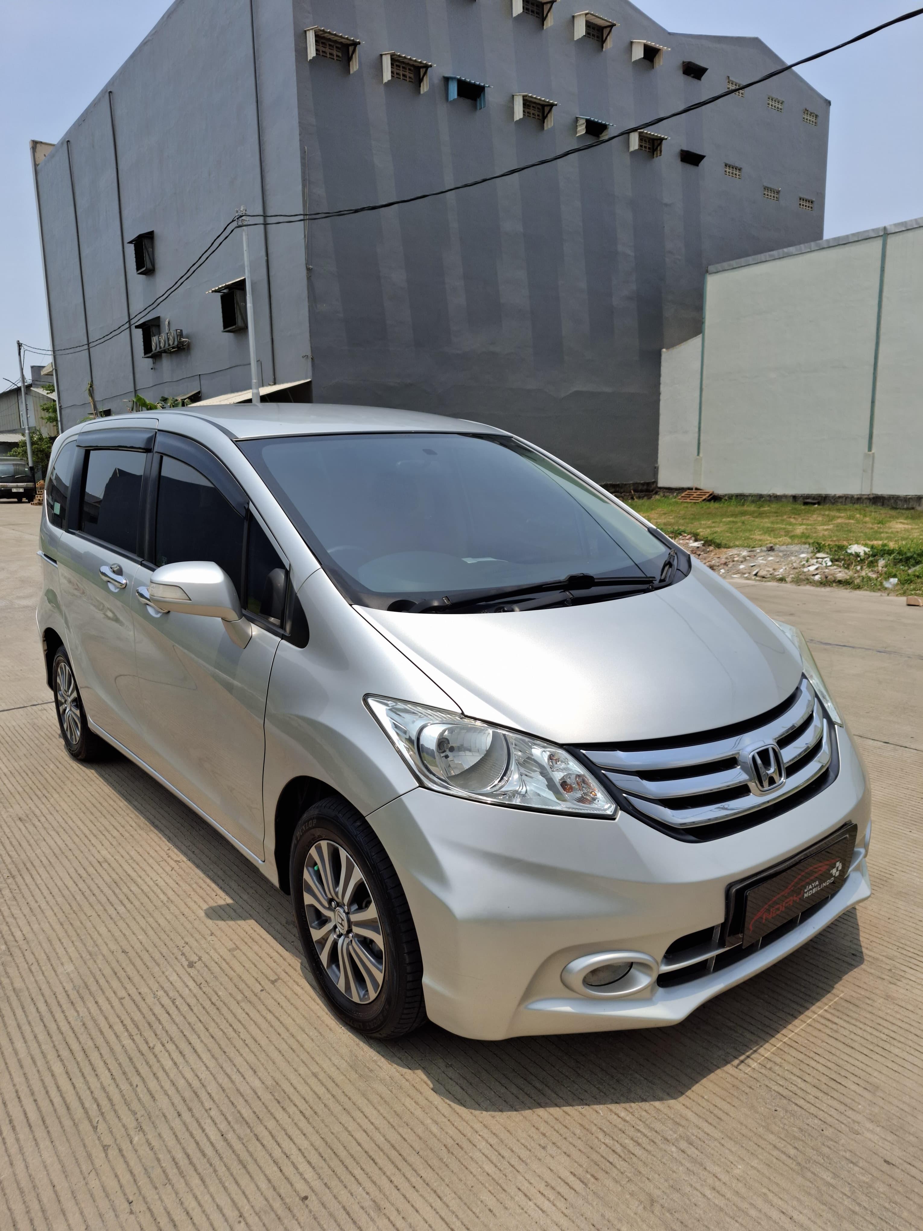 Honda Freed 1.5 PSD 2014 (AUTOMATIC)