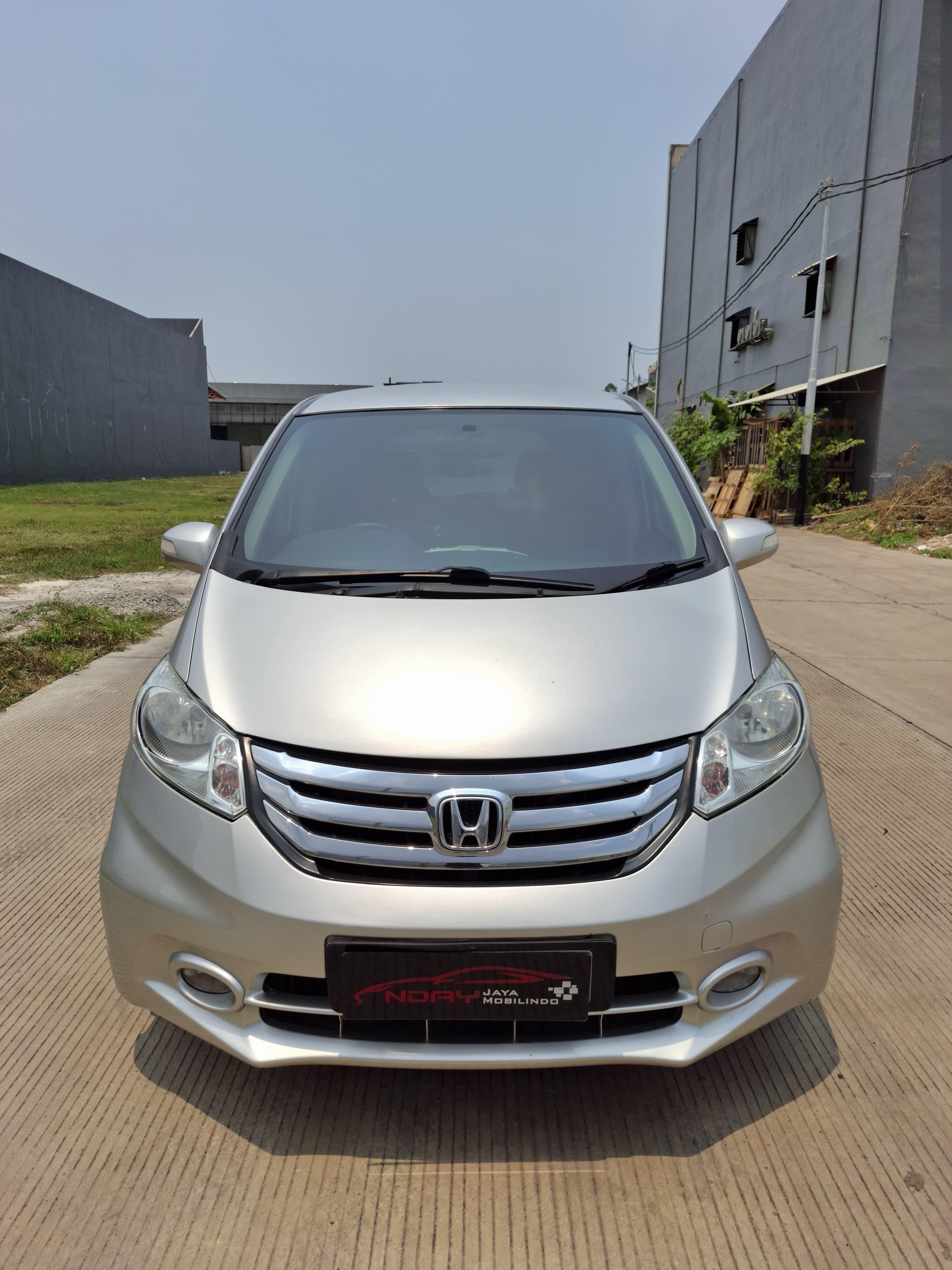 Honda Freed 1.5 PSD 2014 (AUTOMATIC)