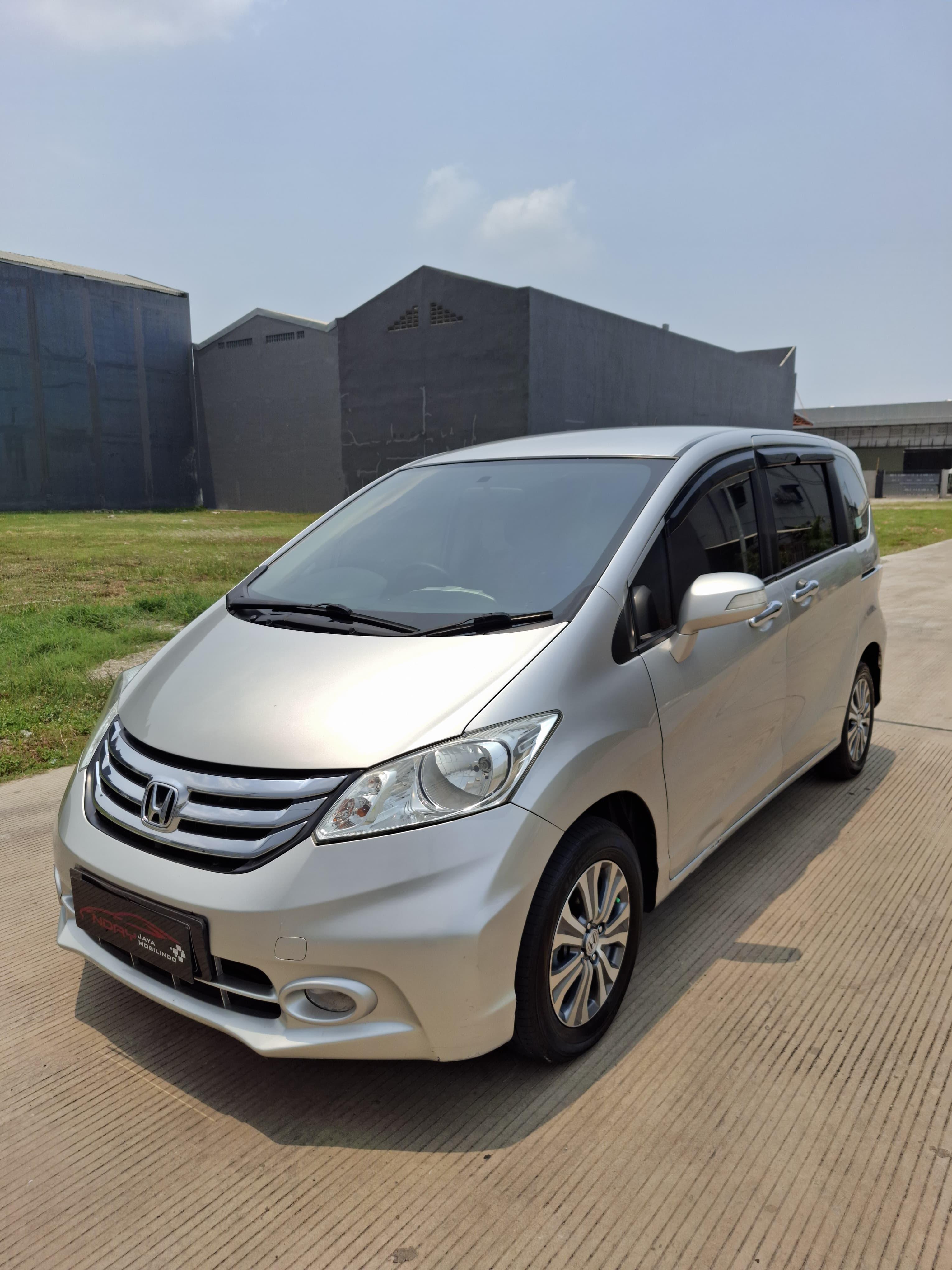 Honda Freed 1.5 PSD 2014 (AUTOMATIC)