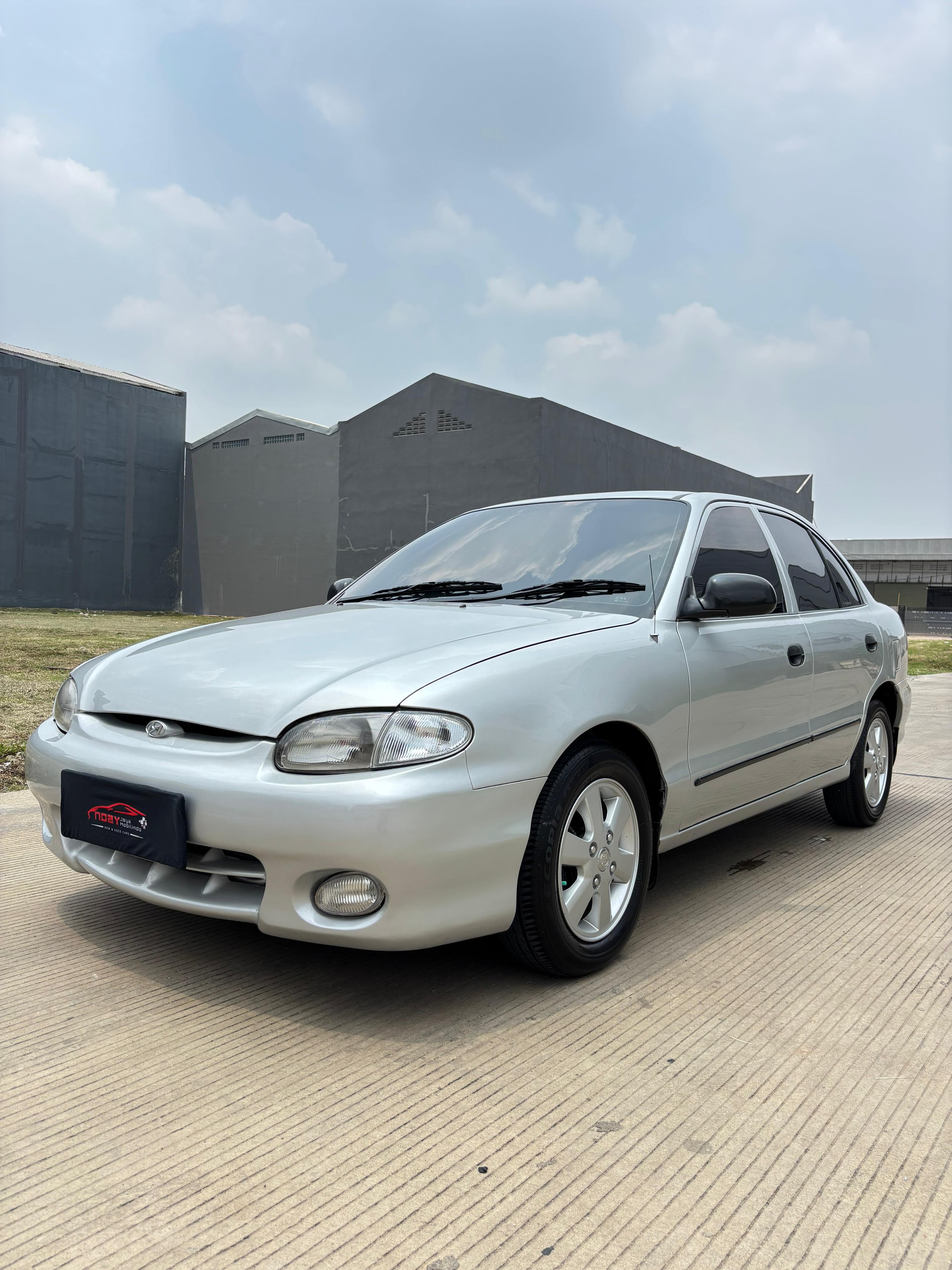 HYUNDAI ACCENT 1.5 (MANUAL)