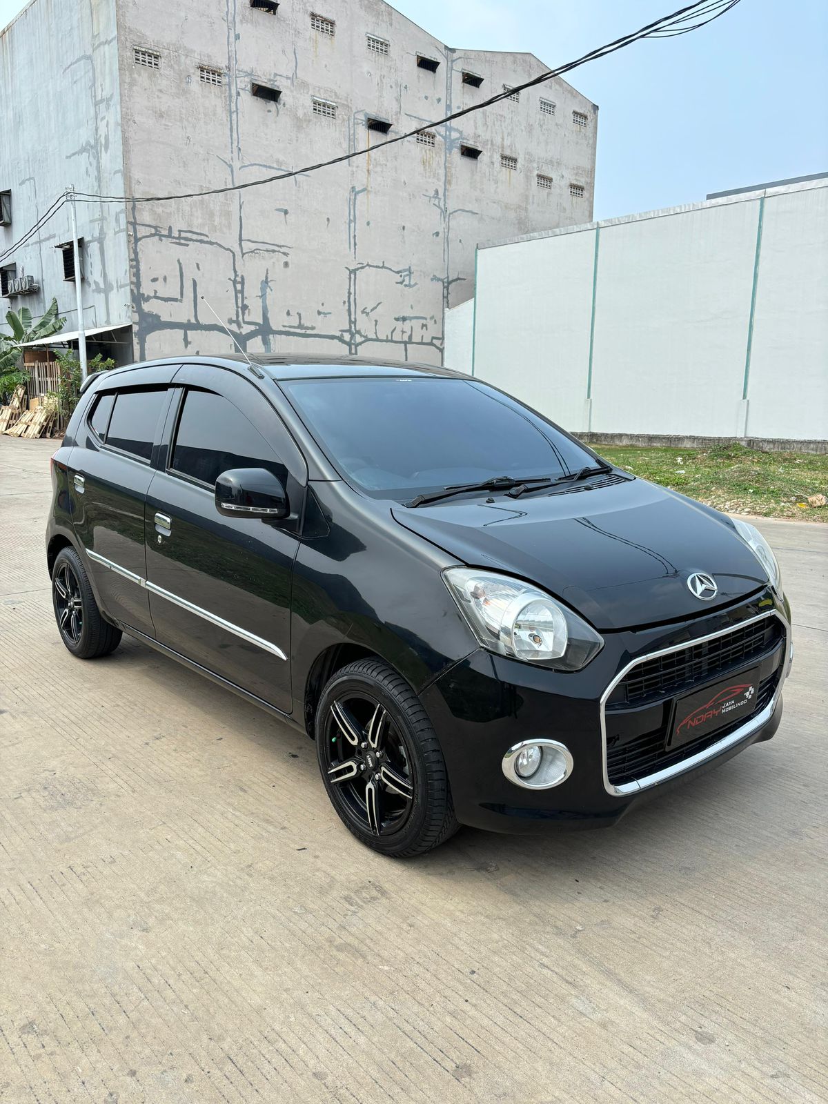 Daihatsu Ayla 1.0 X 2016 (AUTOMATIC)