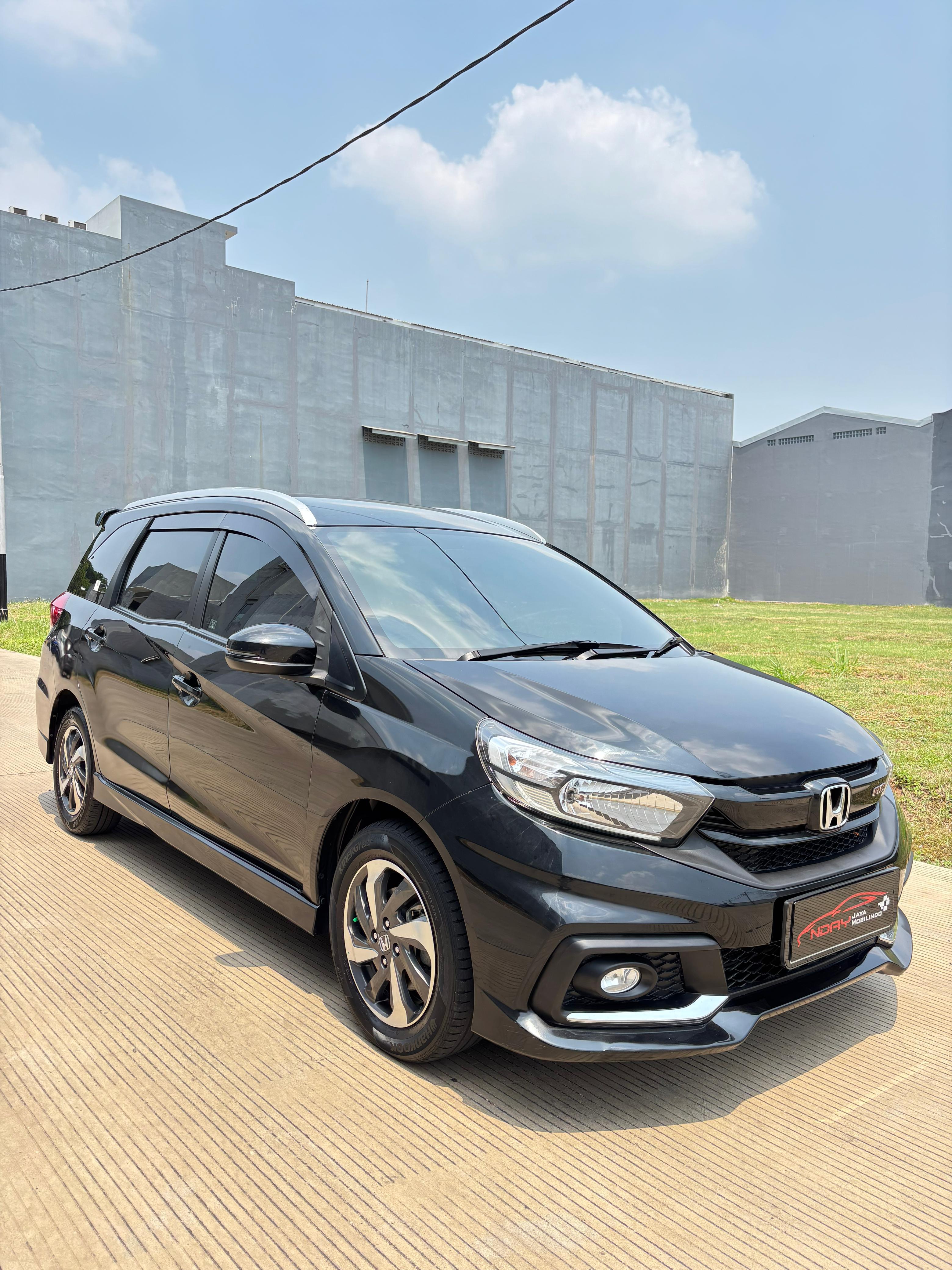 Honda Mobilio 1.5 RS CVT 2018 (AUTOMATIC)