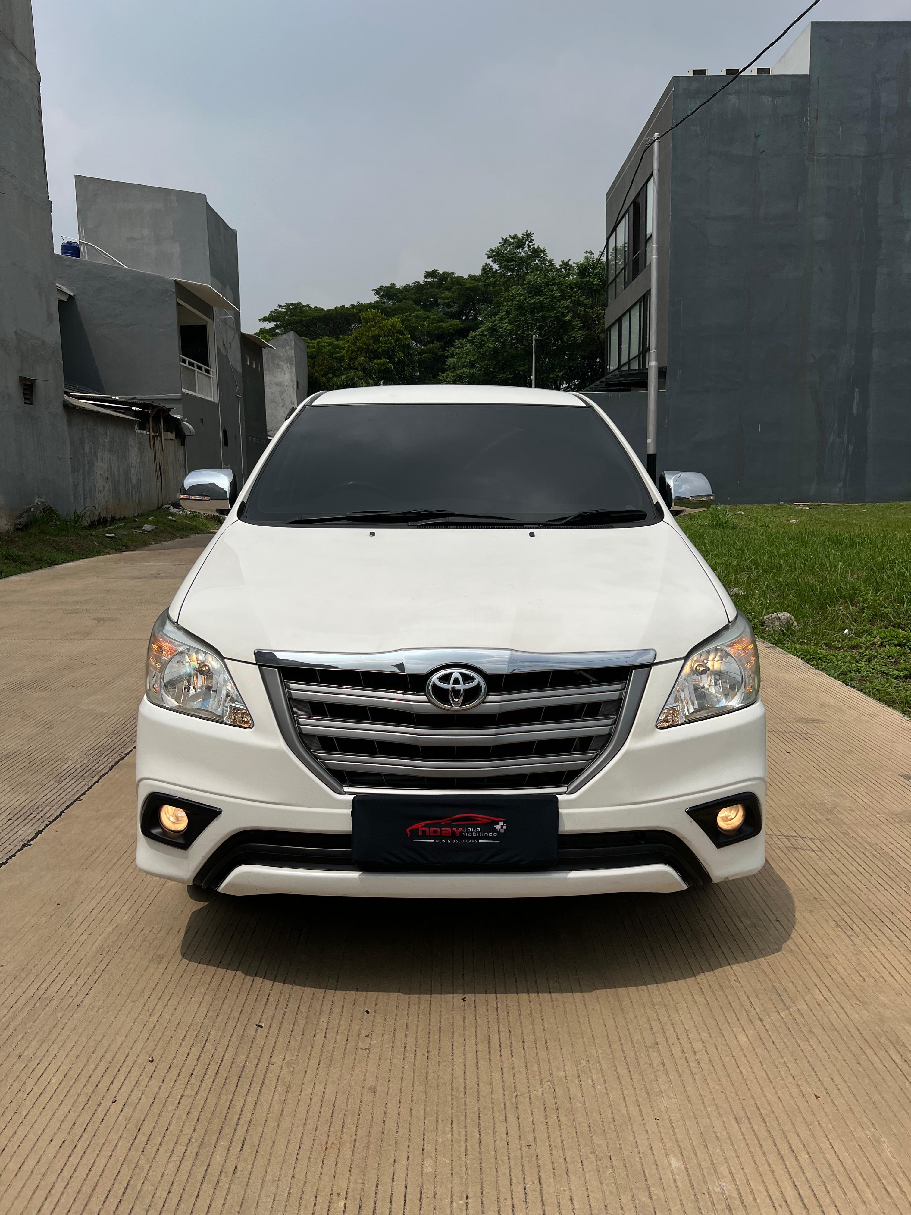 TOYOTA INNOVA 2.0 E 2014 Manual