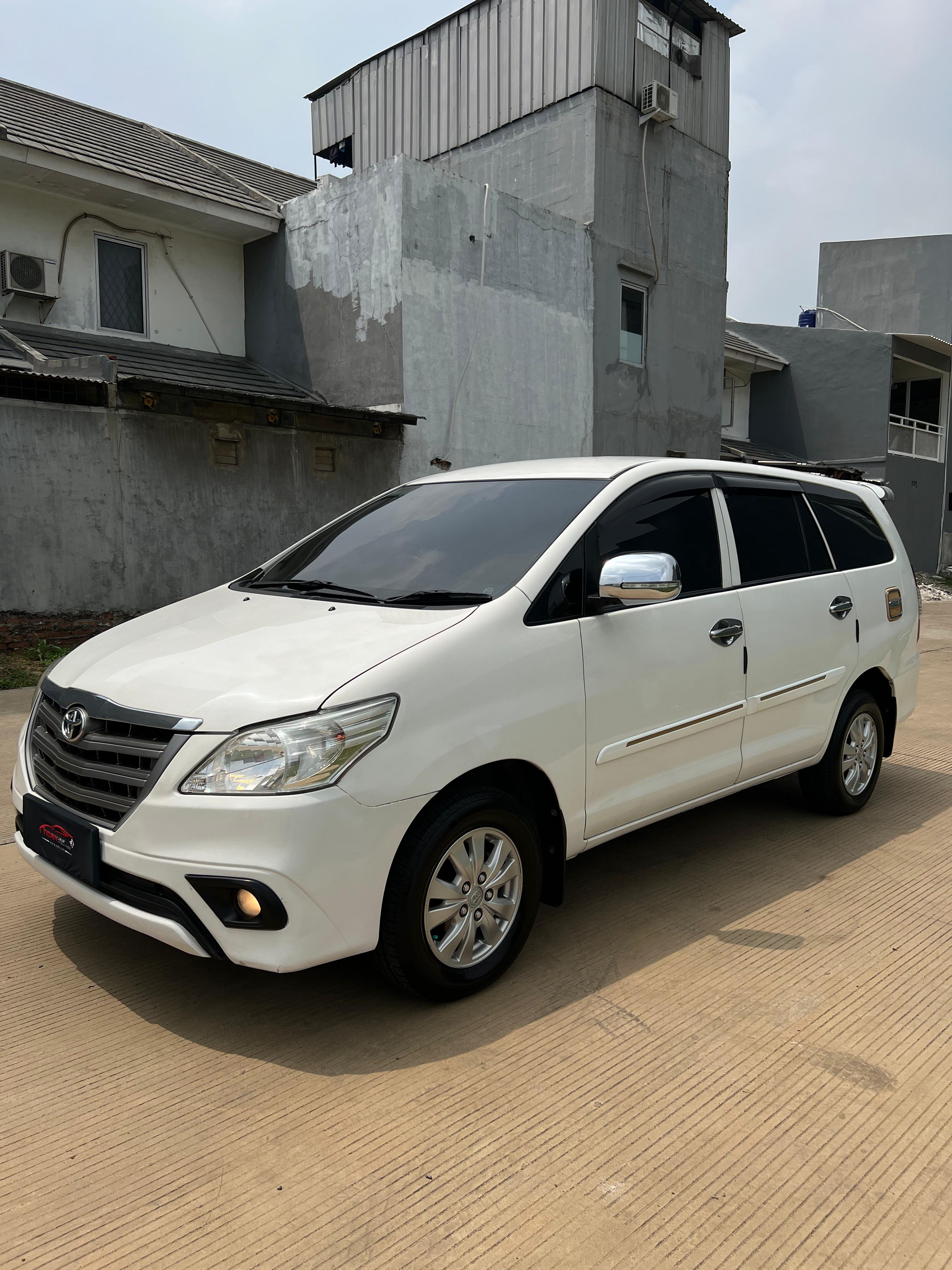 TOYOTA INNOVA 2.0 E 2014 Manual