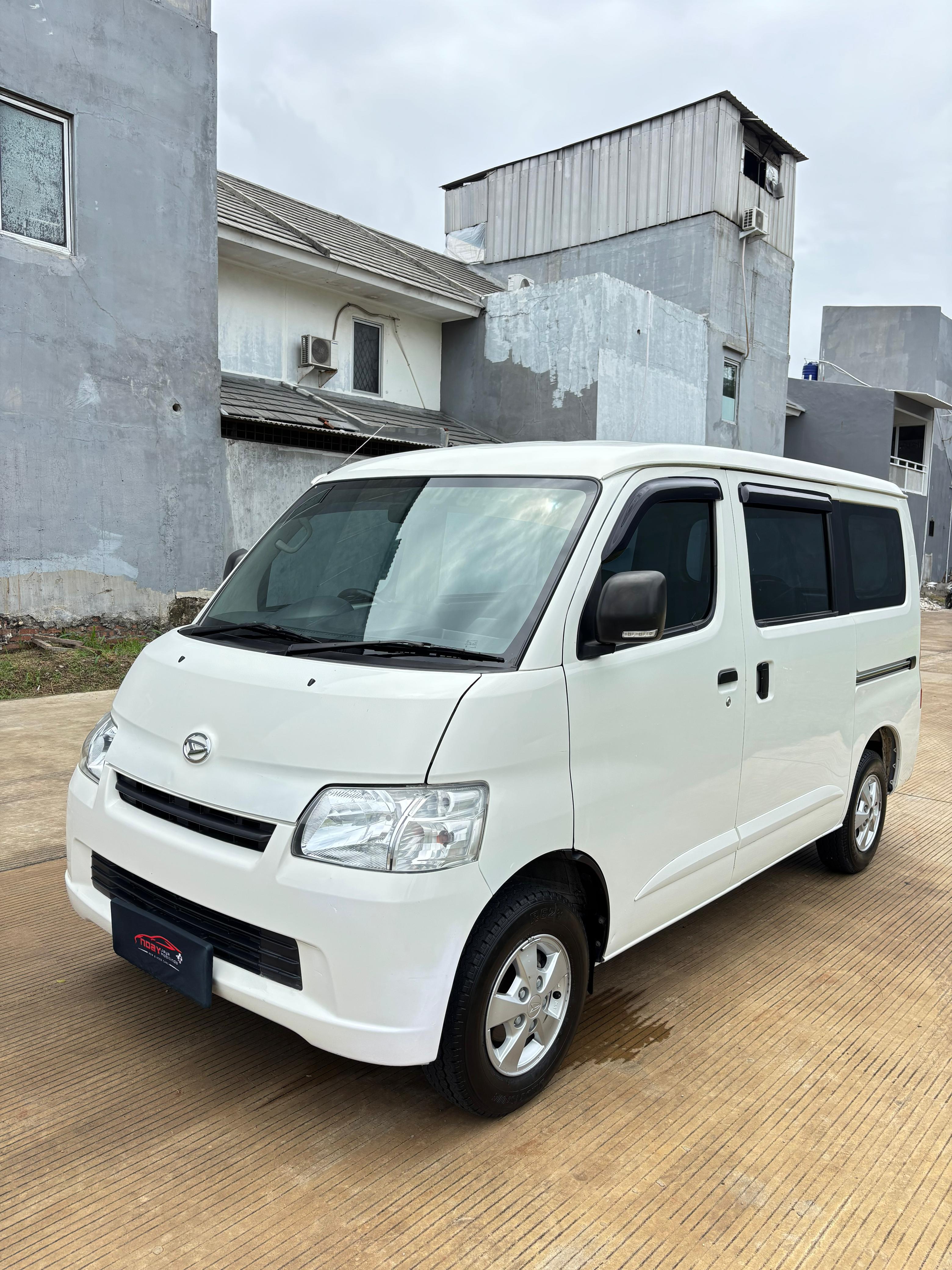 Daihatsu Granmax 1.3 D 2021 MANUAL
