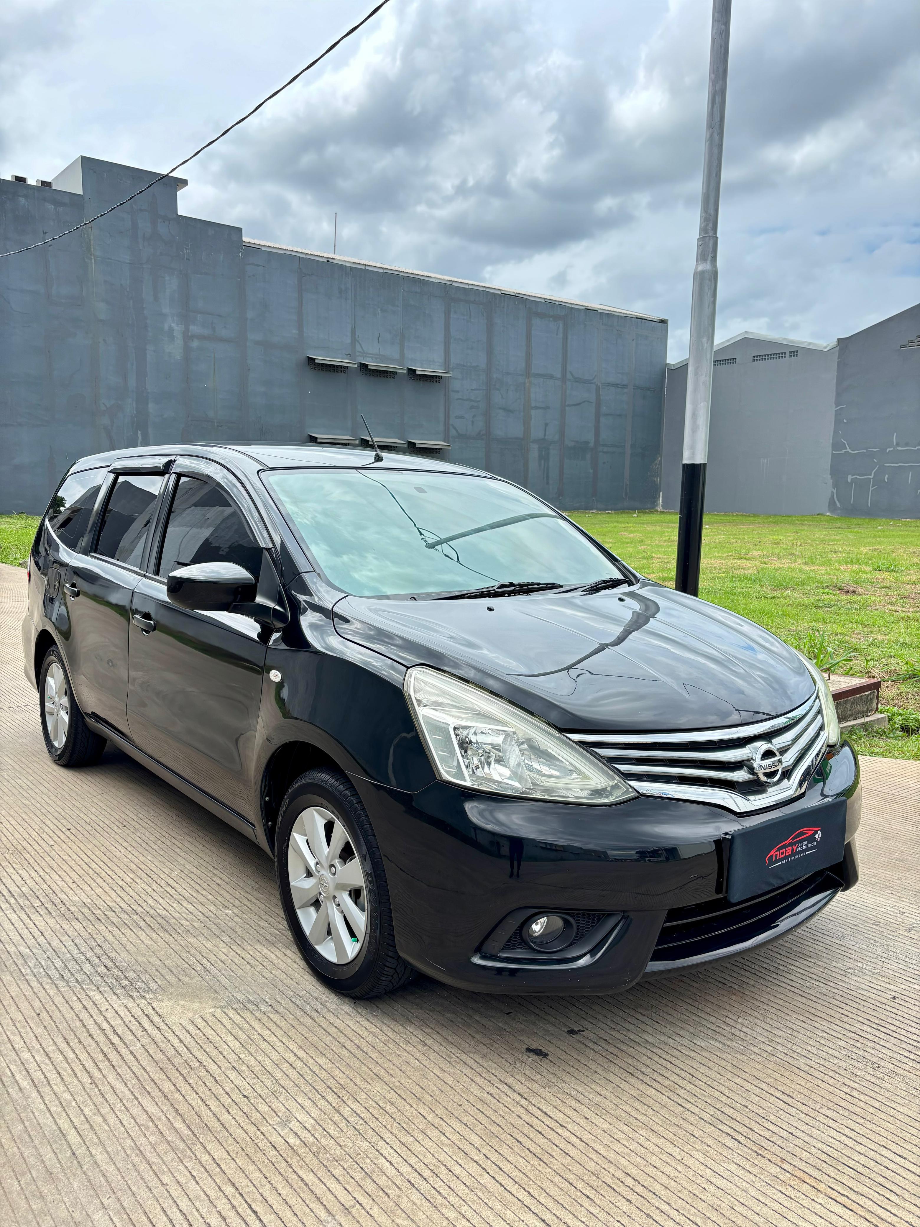 Nissan Grand Livina 1.5 SV 2014 Automatic