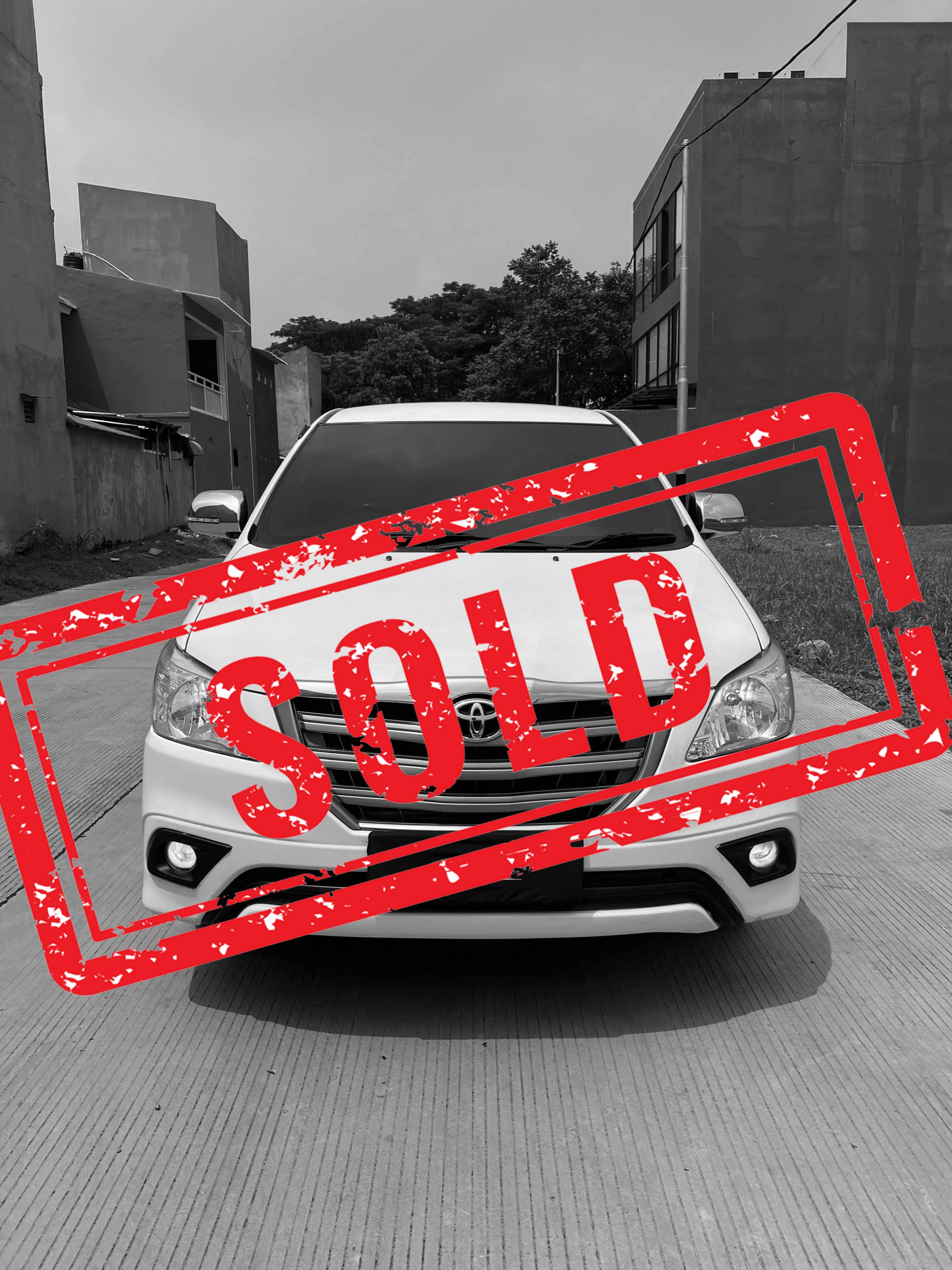 TOYOTA INNOVA 2.0 E 2014 Manual