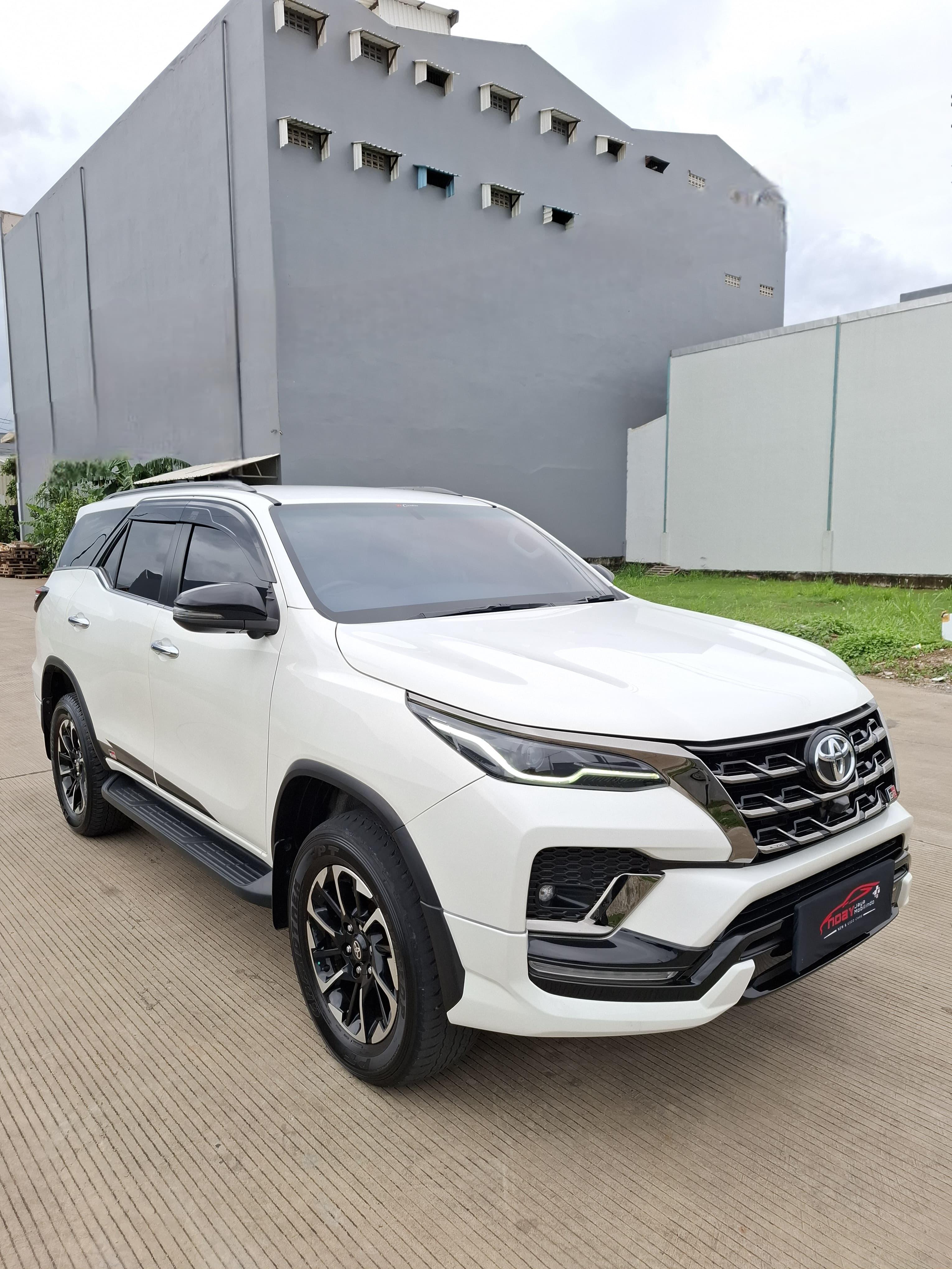 Toyota Fortuner 2.8 GR Sport 2022 Automatic