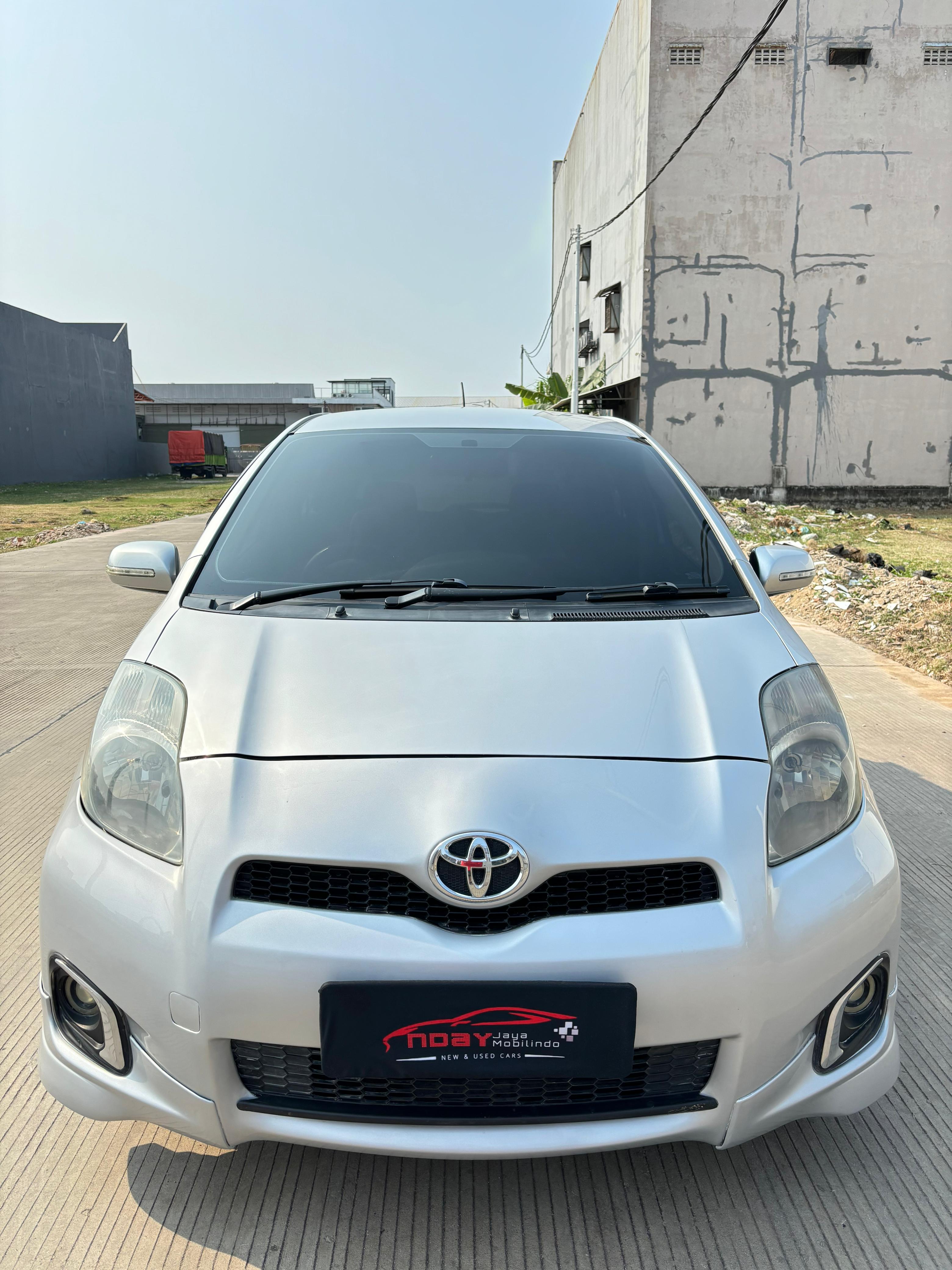 Toyota Yaris 1.5 E 2013 Automatic