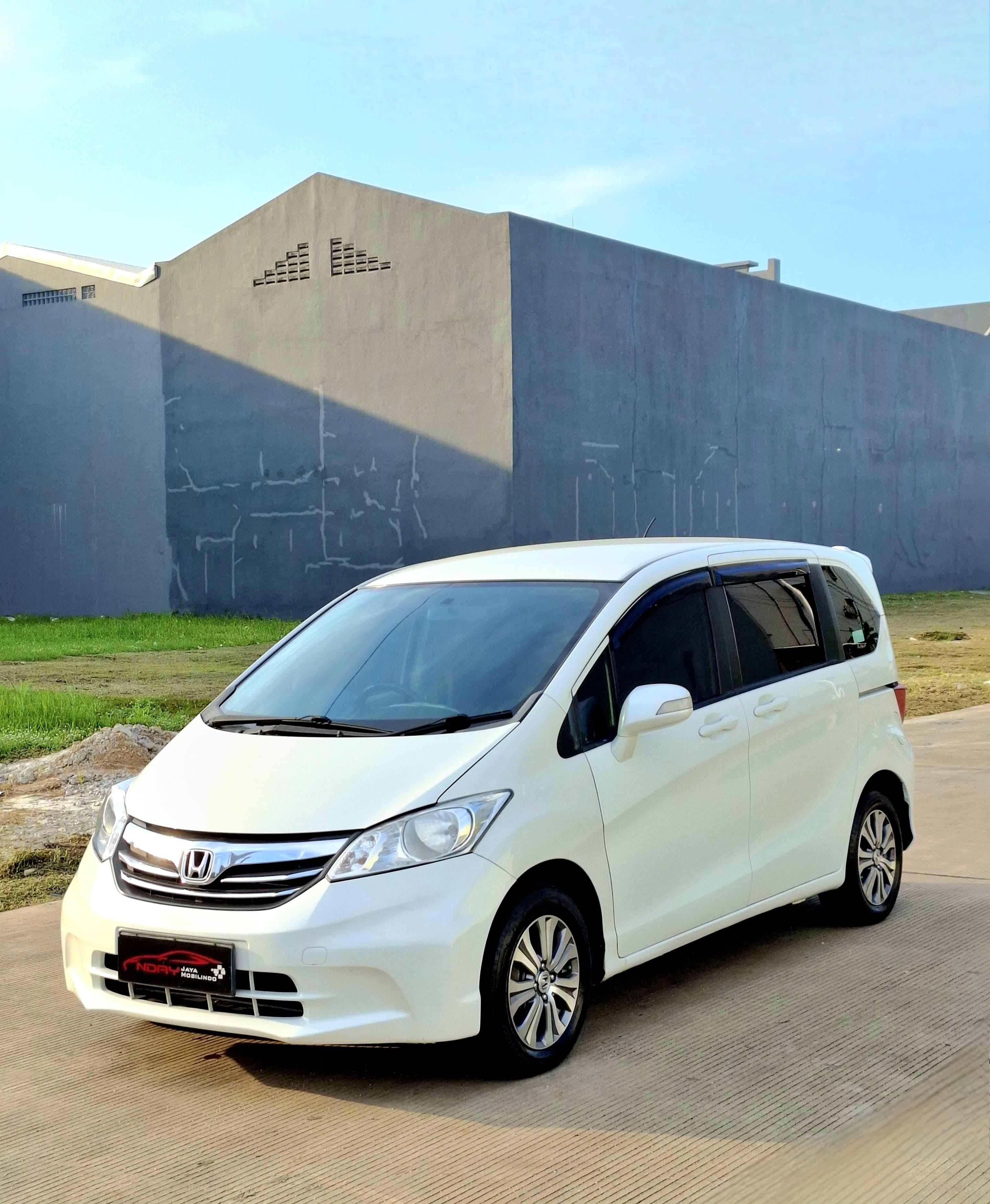 Honda Freed 1.5 SD 2013 automatic