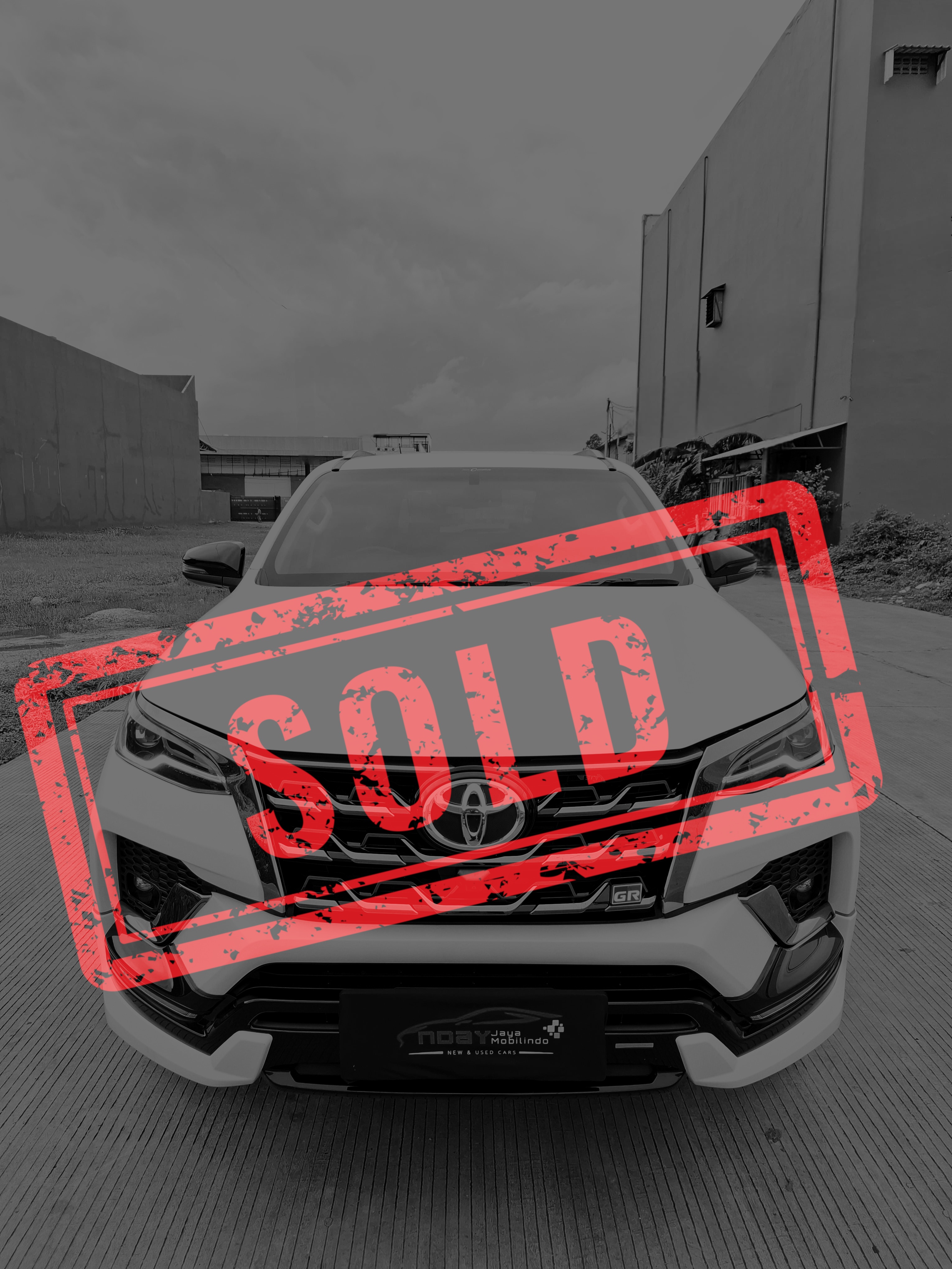 Toyota Fortuner 2.8 GR Sport 2022 Automatic