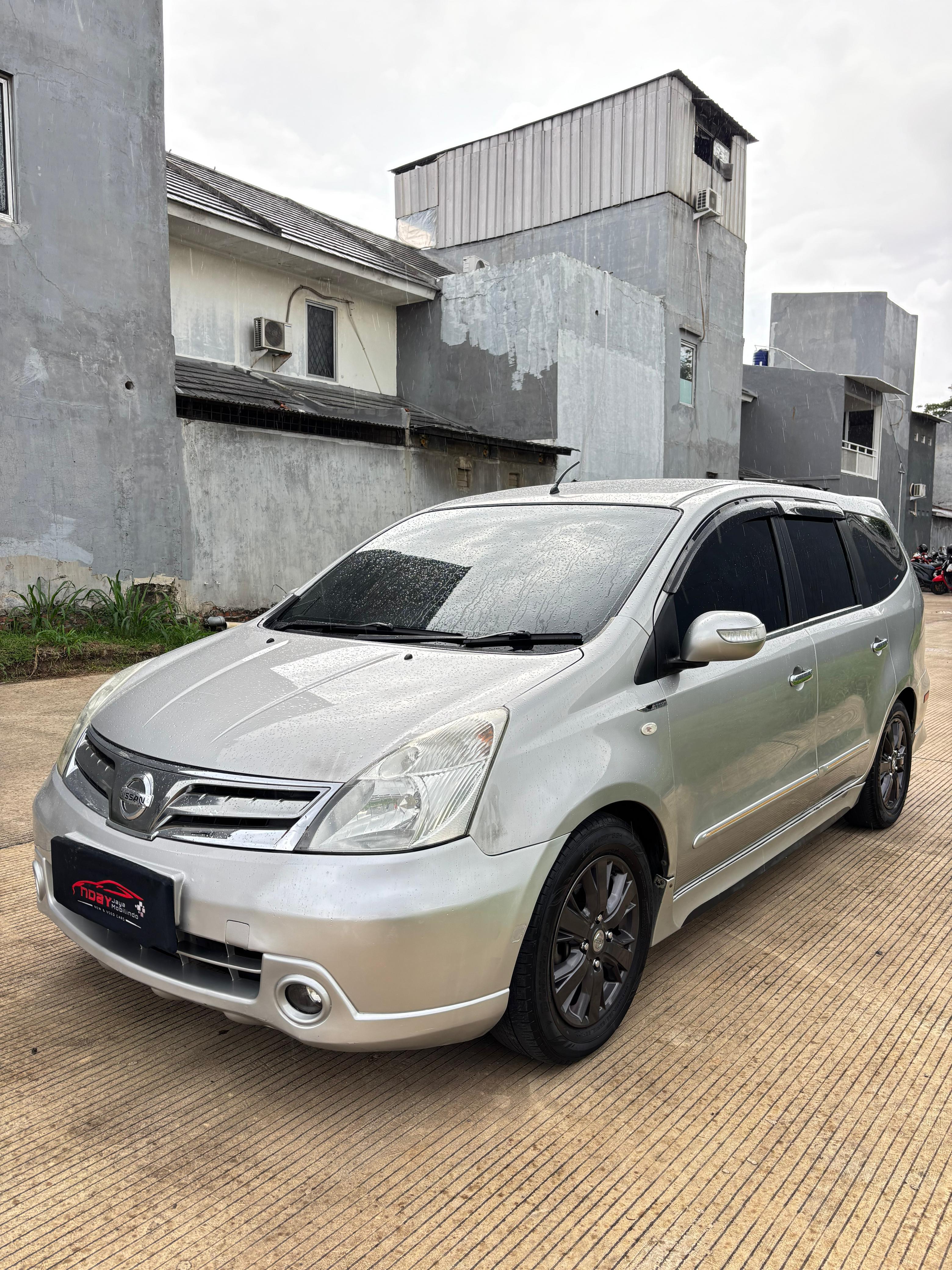 Nissan Grand Livina 1.5 XV 2011 Automatic