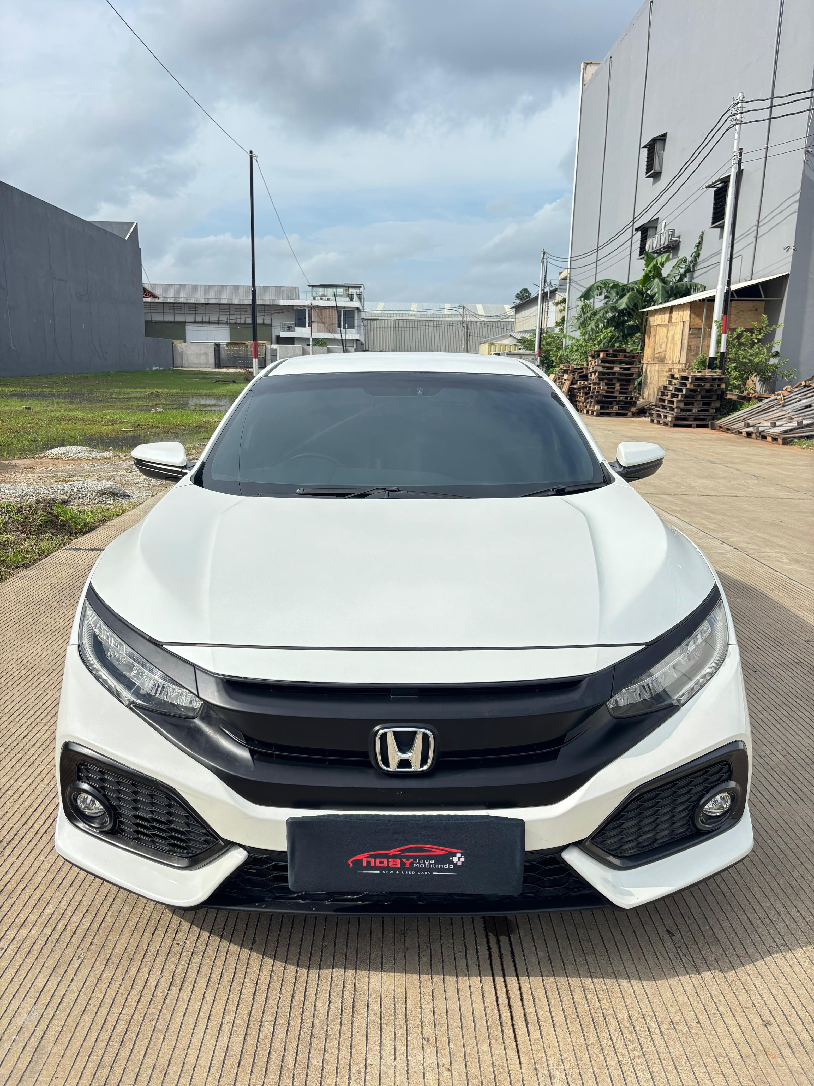 Honda Civic Turbo Hacth Back 1.5 TC CVT 2018 Automatic