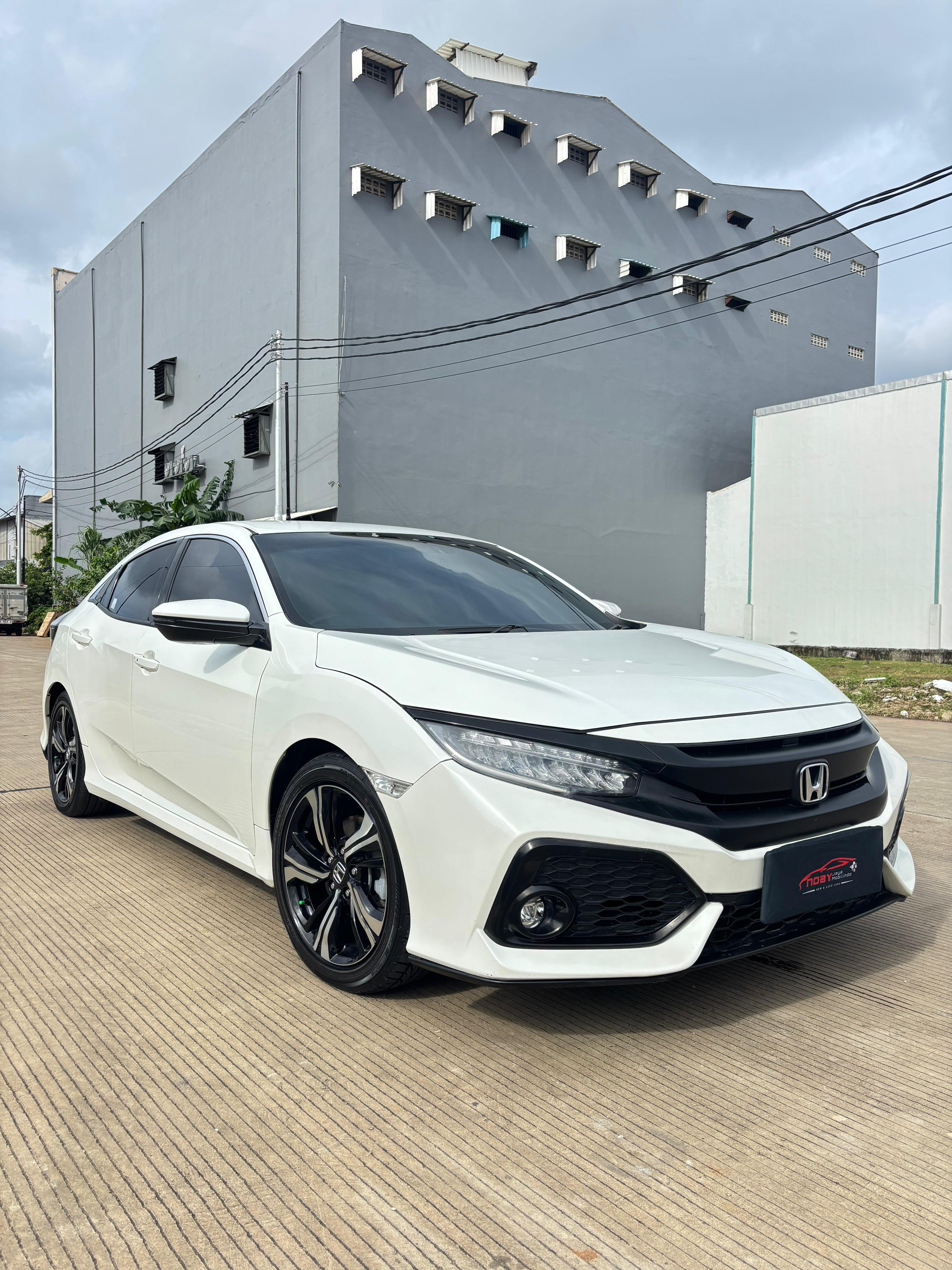 Honda Civic Turbo Hacth Back 1.5 TC CVT 2018 Automatic