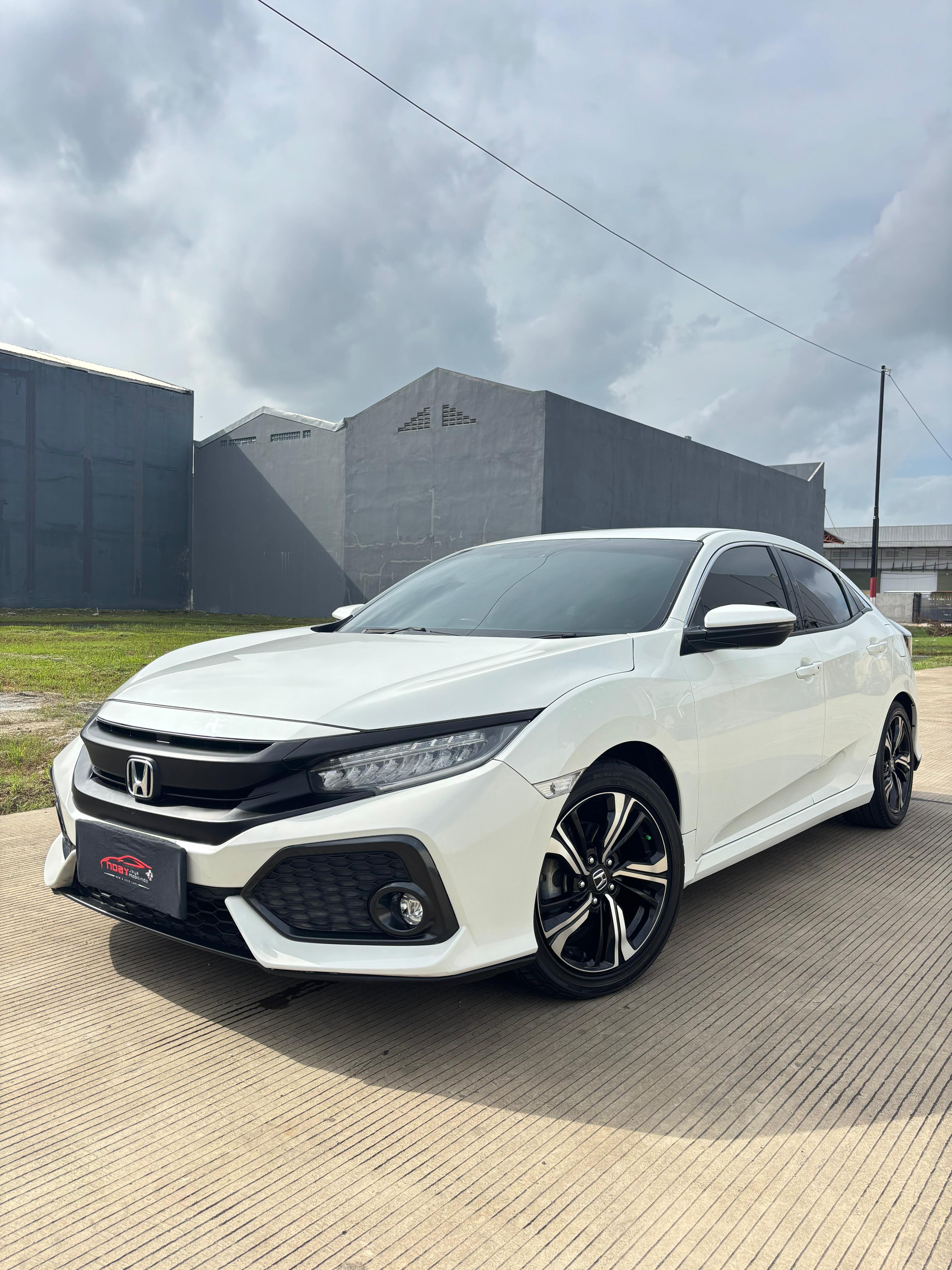 Honda Civic Turbo Hacth Back 1.5 TC CVT 2018 Automatic