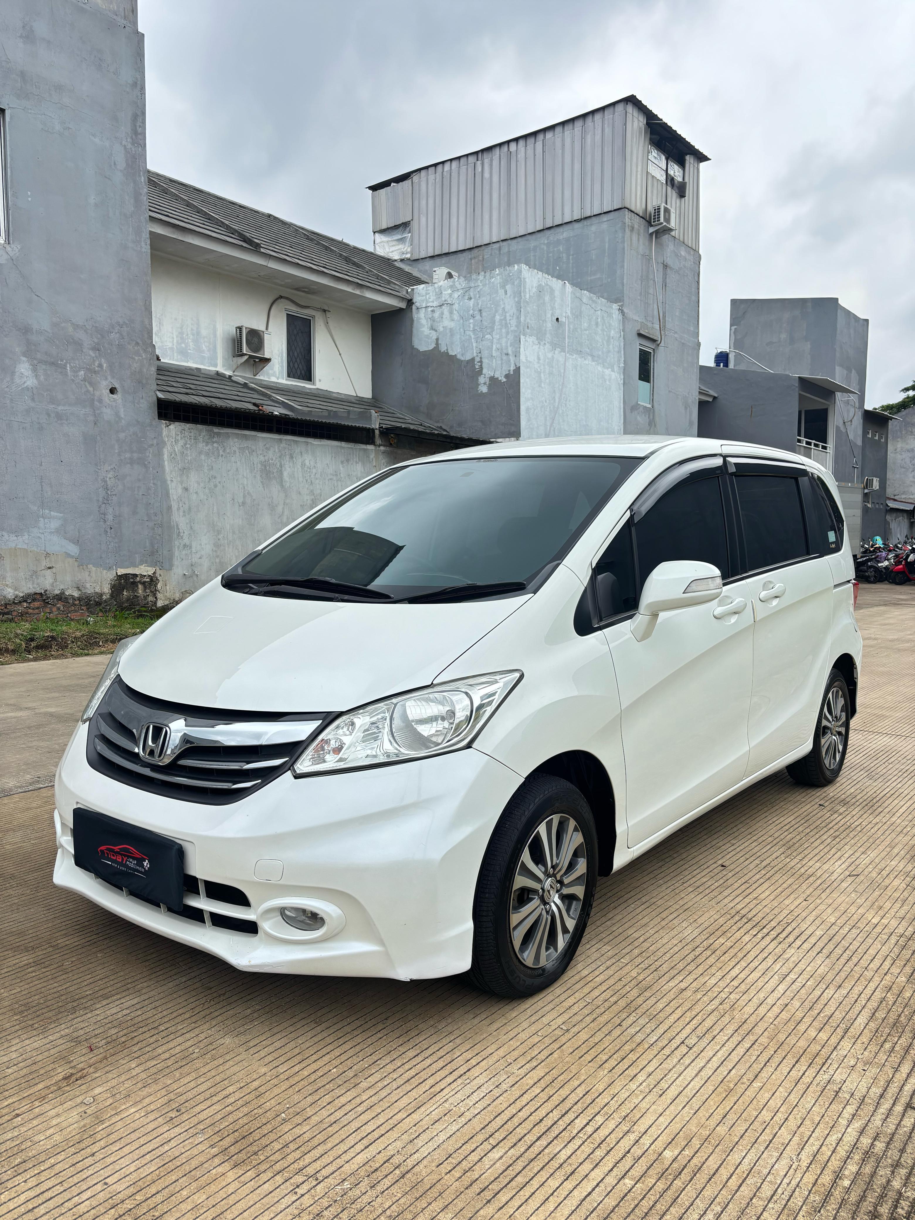 Honda Freed 1.5 PSD 2013 Automatic