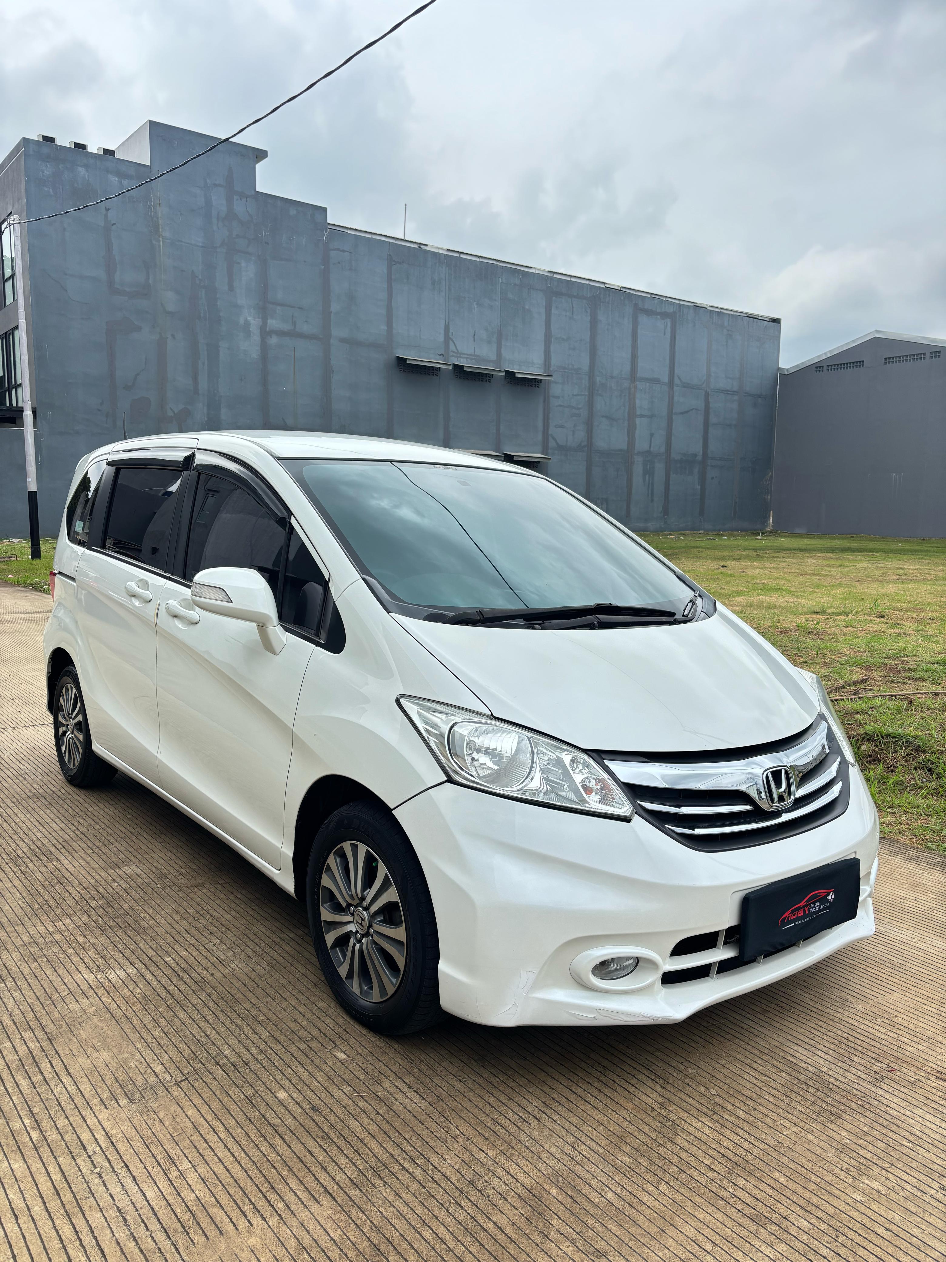 Honda Freed 1.5 PSD 2013 Automatic