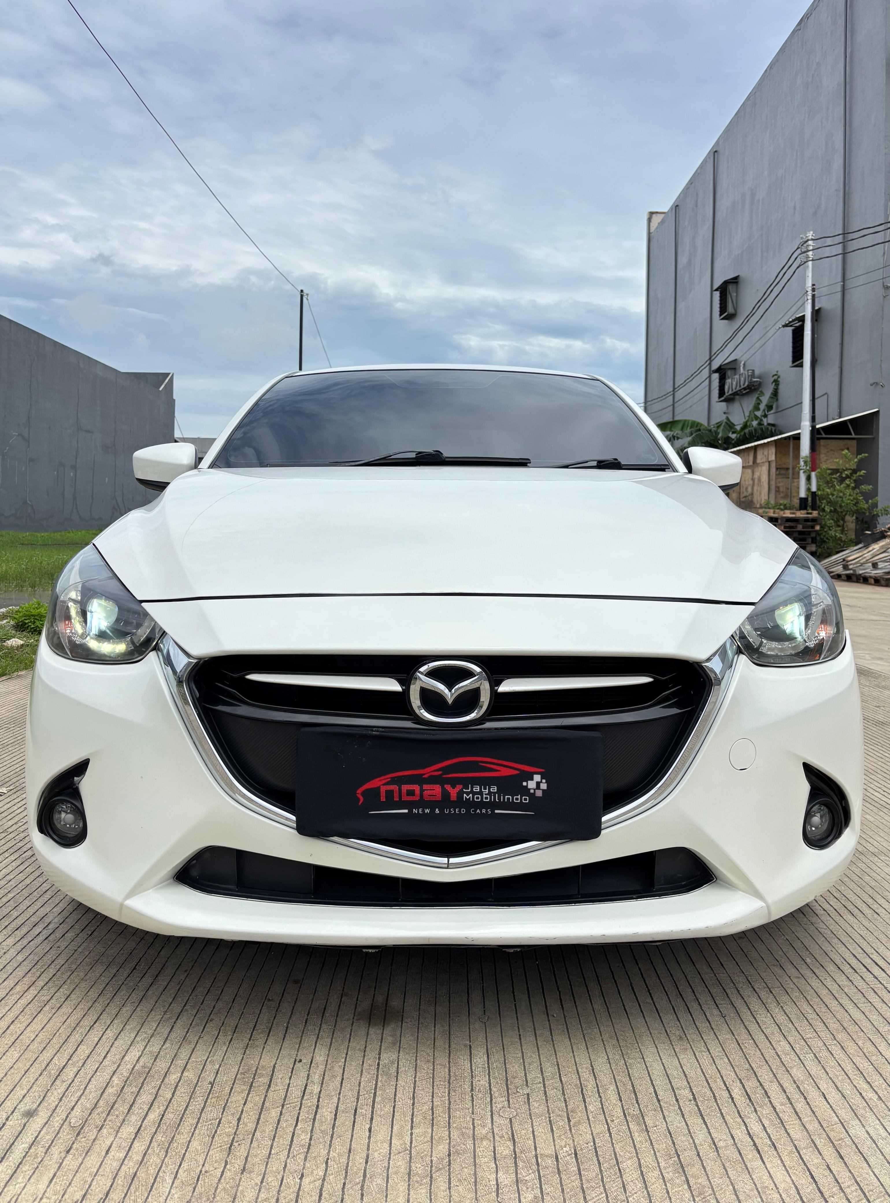 Mazda 2 Skyactiv 1.5 2015 Automatic