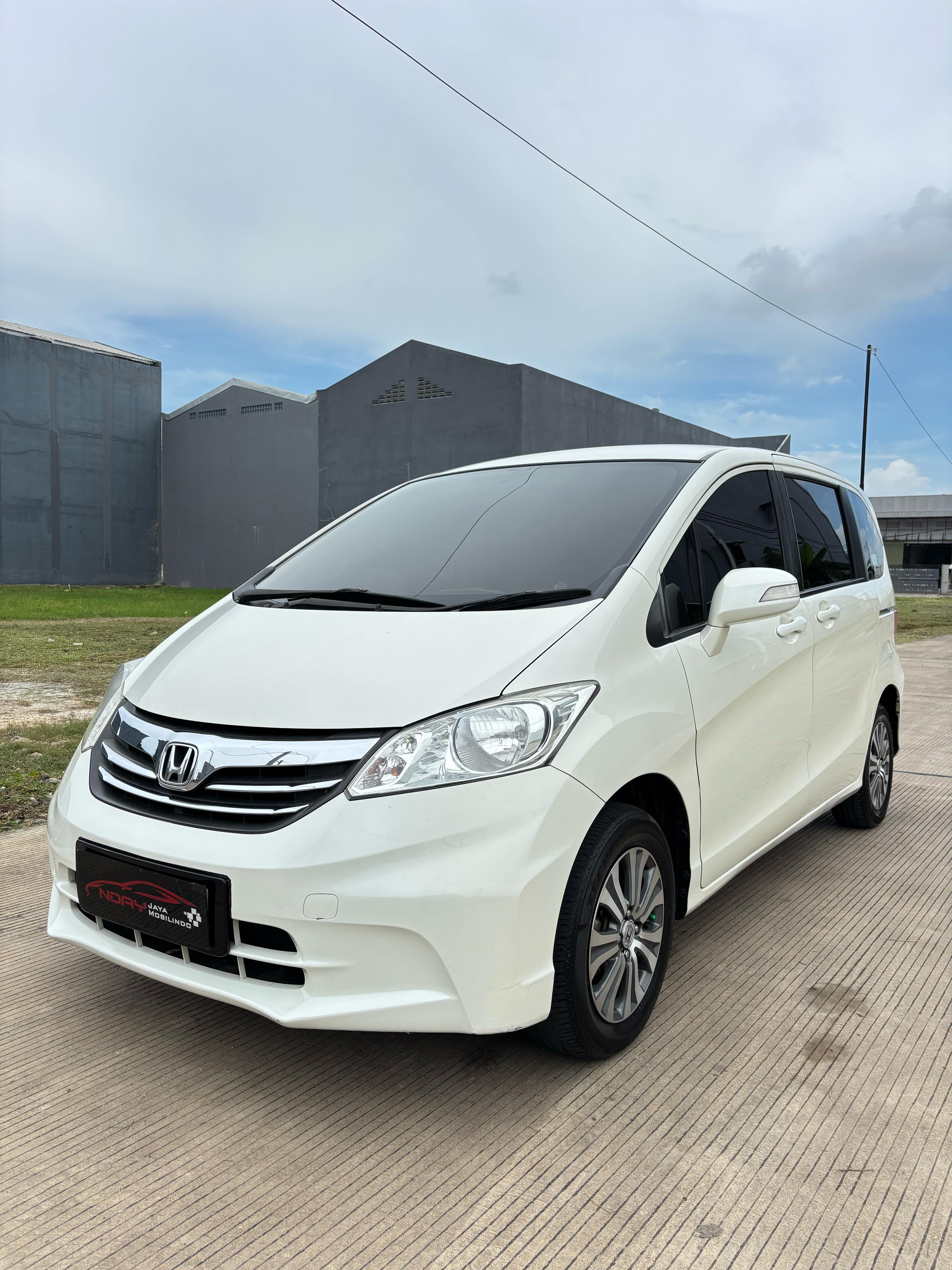 Honda Freed 1.5 PSD 2012 Automatic
