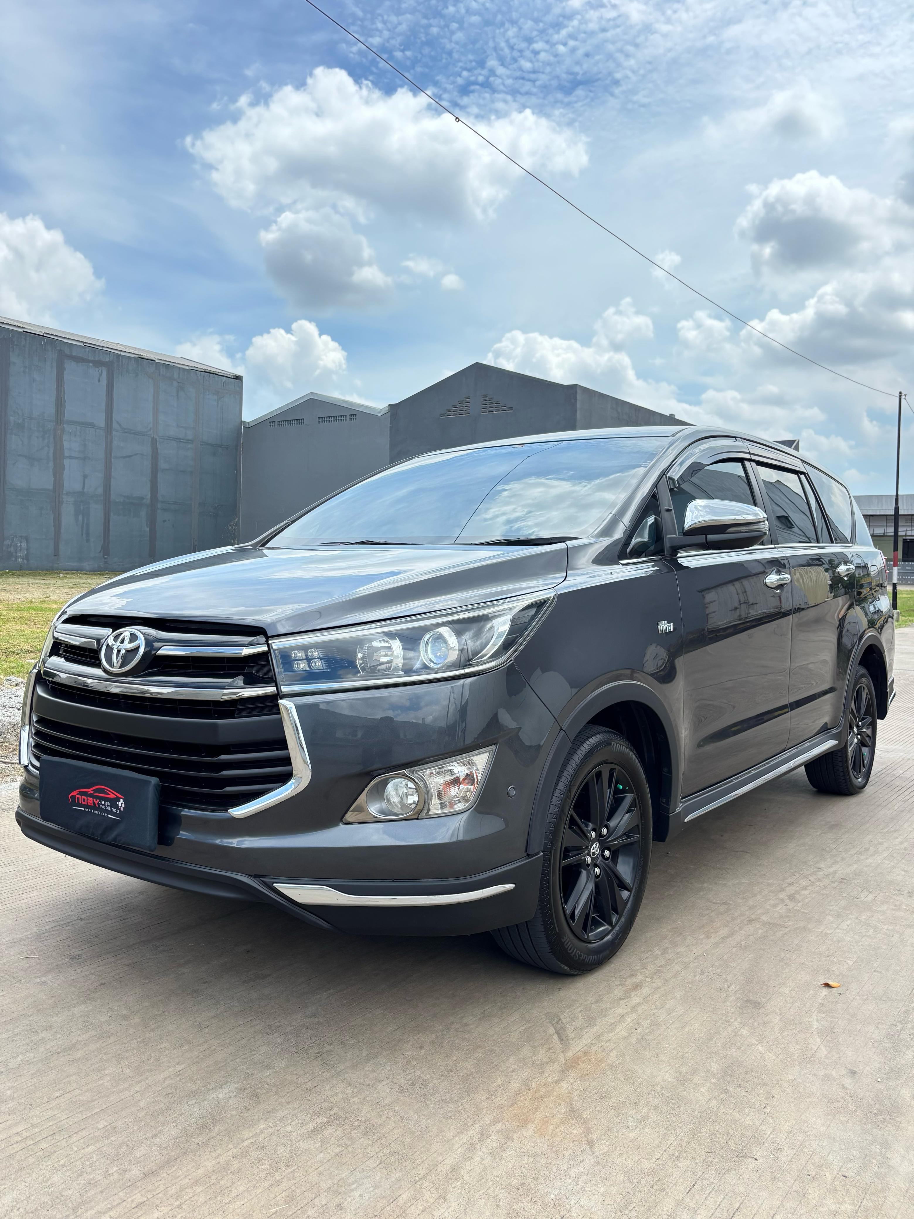 Toyota Innova 2.0 venturer 2017 Automatic