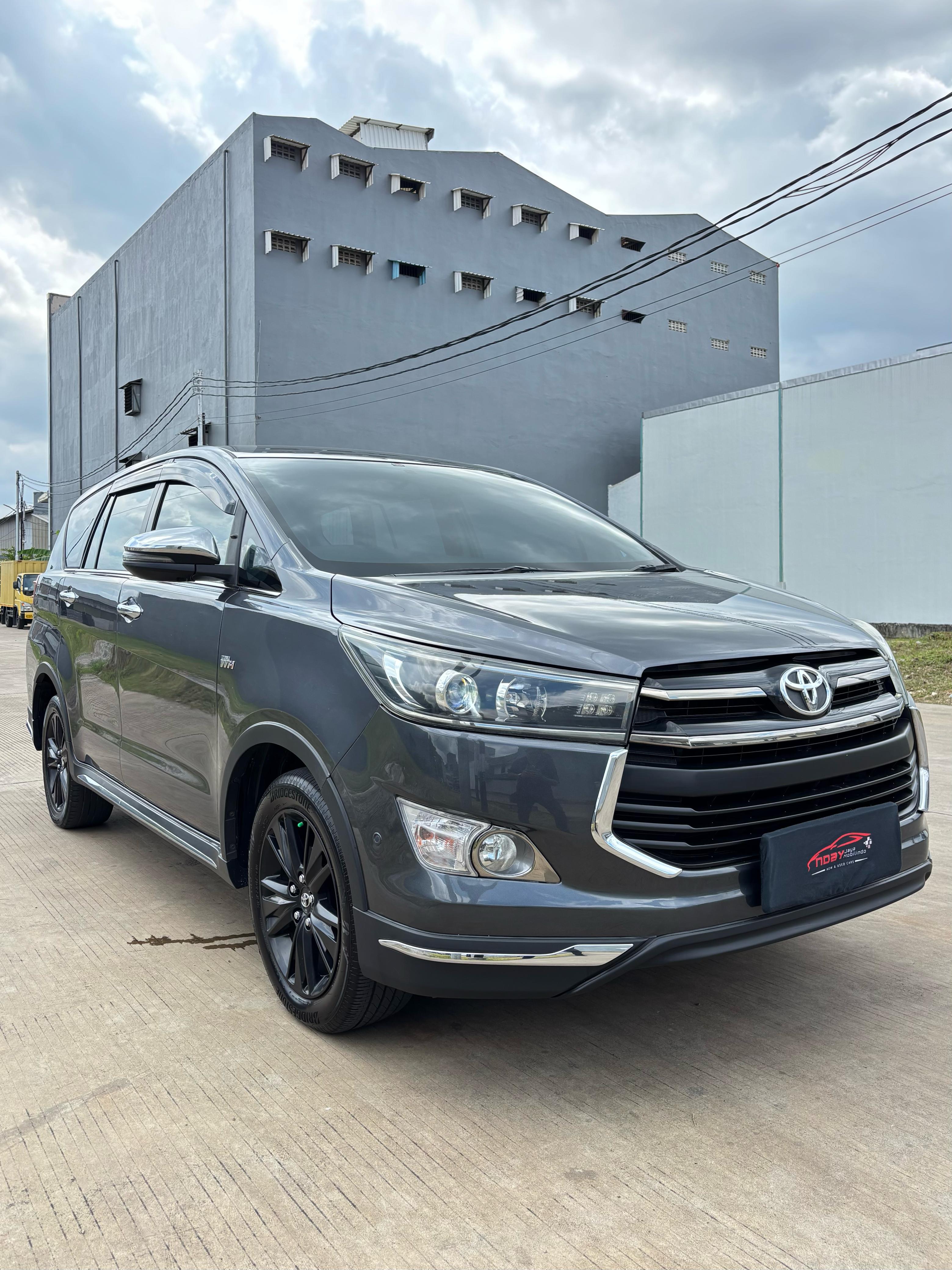 Toyota Innova 2.0 venturer 2017 Automatic