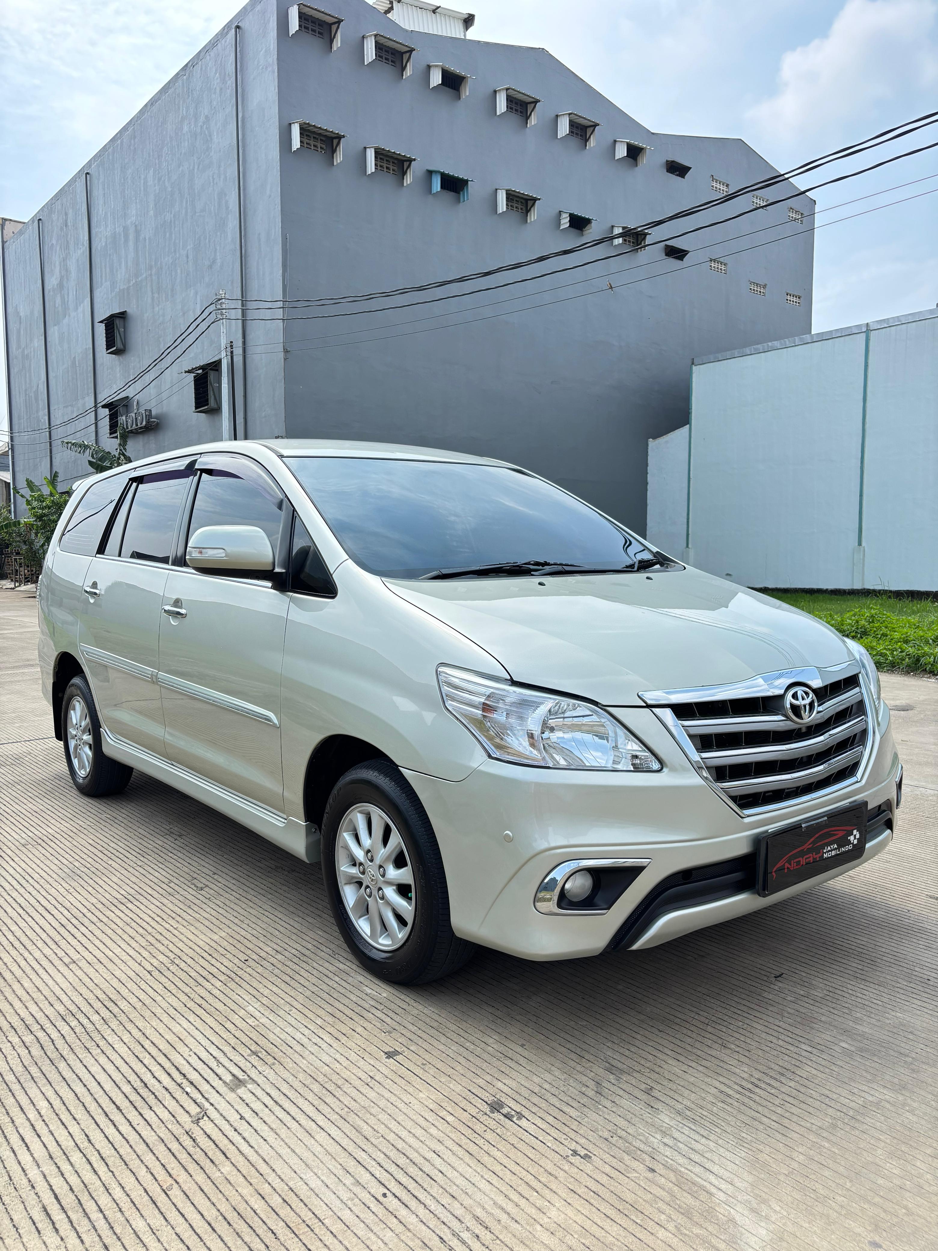 Toyota Innova 2.0 V 2014 Automatic