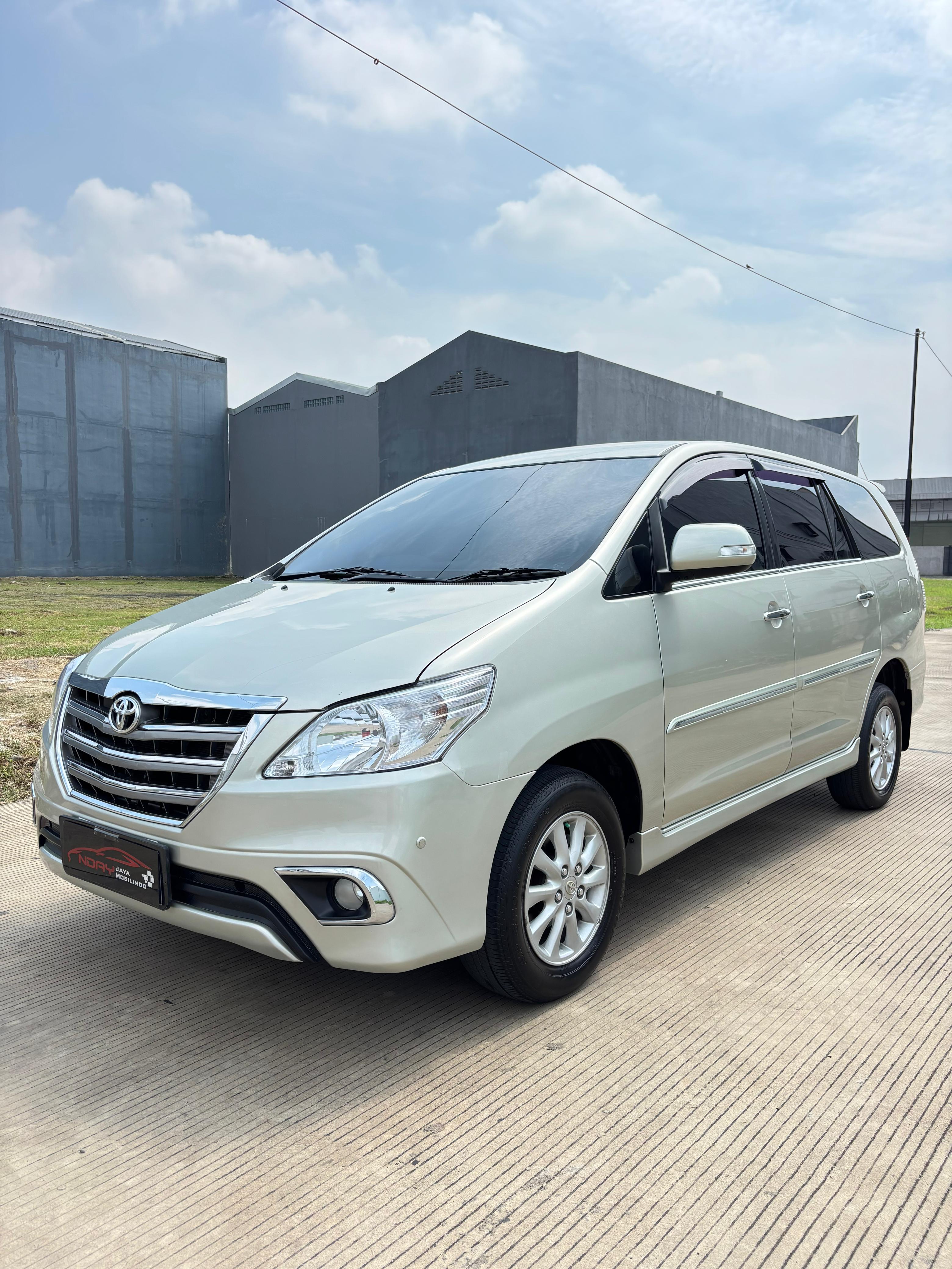 Toyota Innova 2.0 V 2014 Automatic