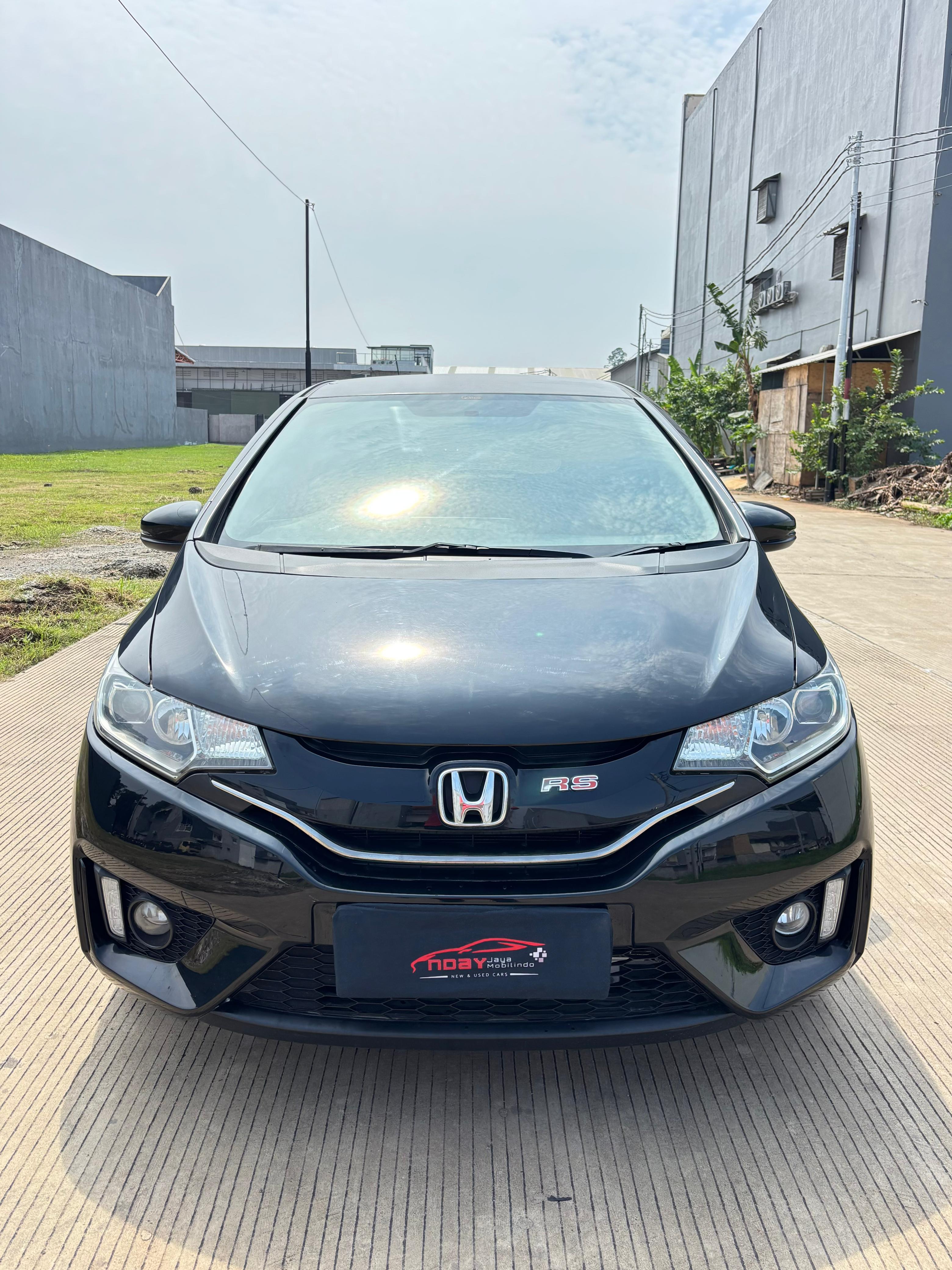 Honda Jazz 1.5 Rs CVT 2015 Automatic