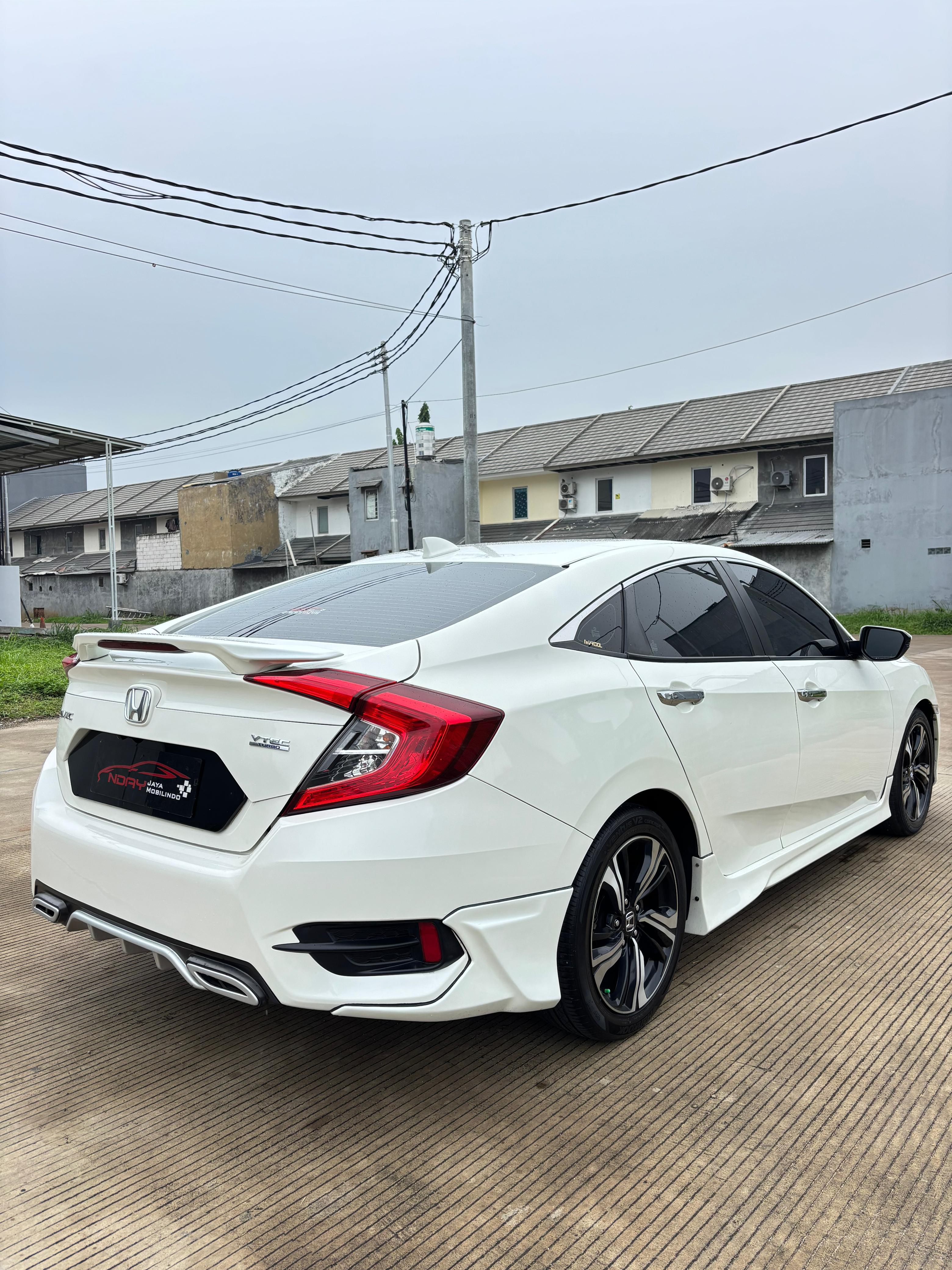 Honda Civic Turbo 1.5 TC CVT ES Sedan 2016 Automatic