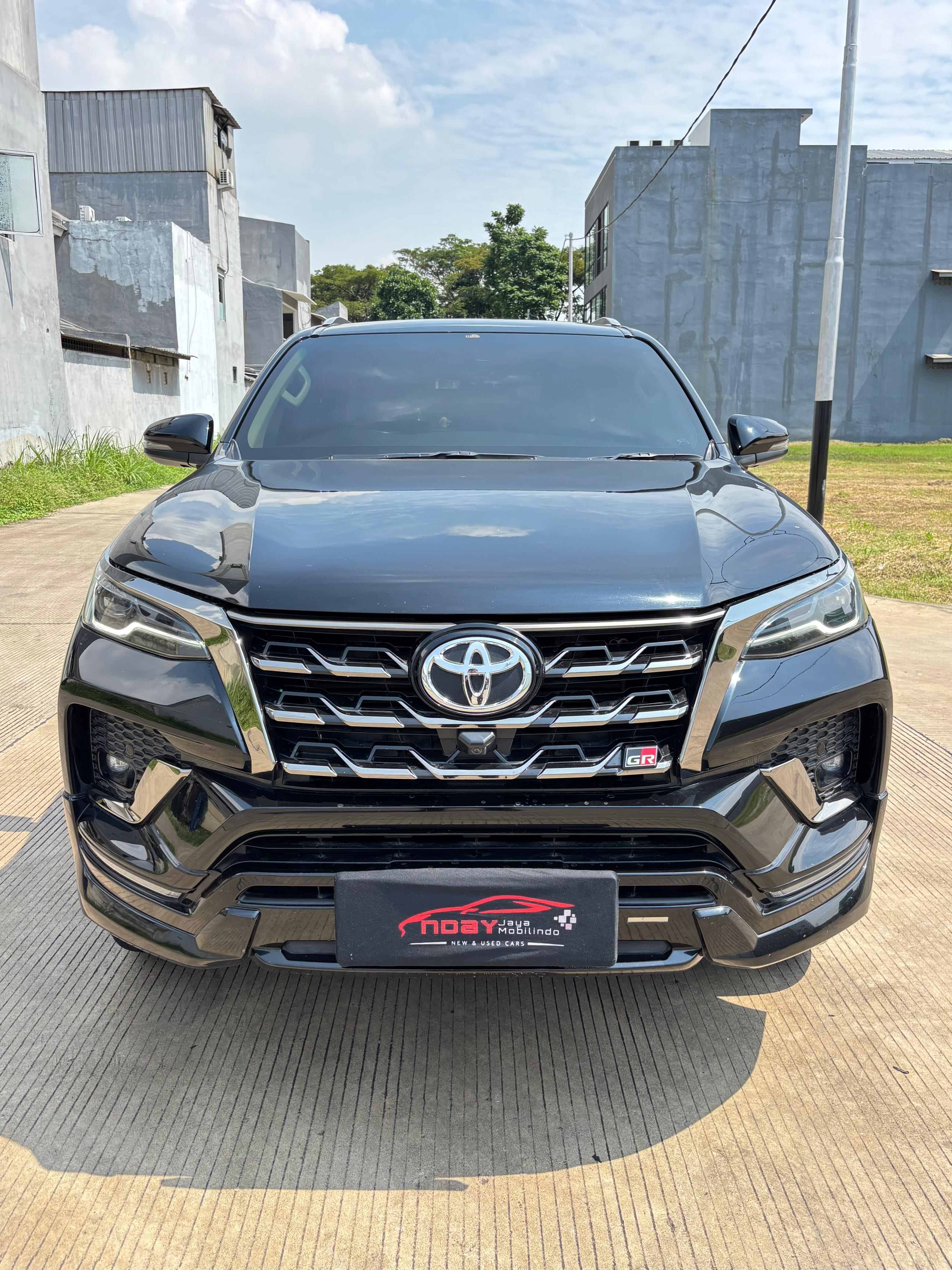 Toyota Fortuner 2.8 VRZ GR Sport 2022 Automatic